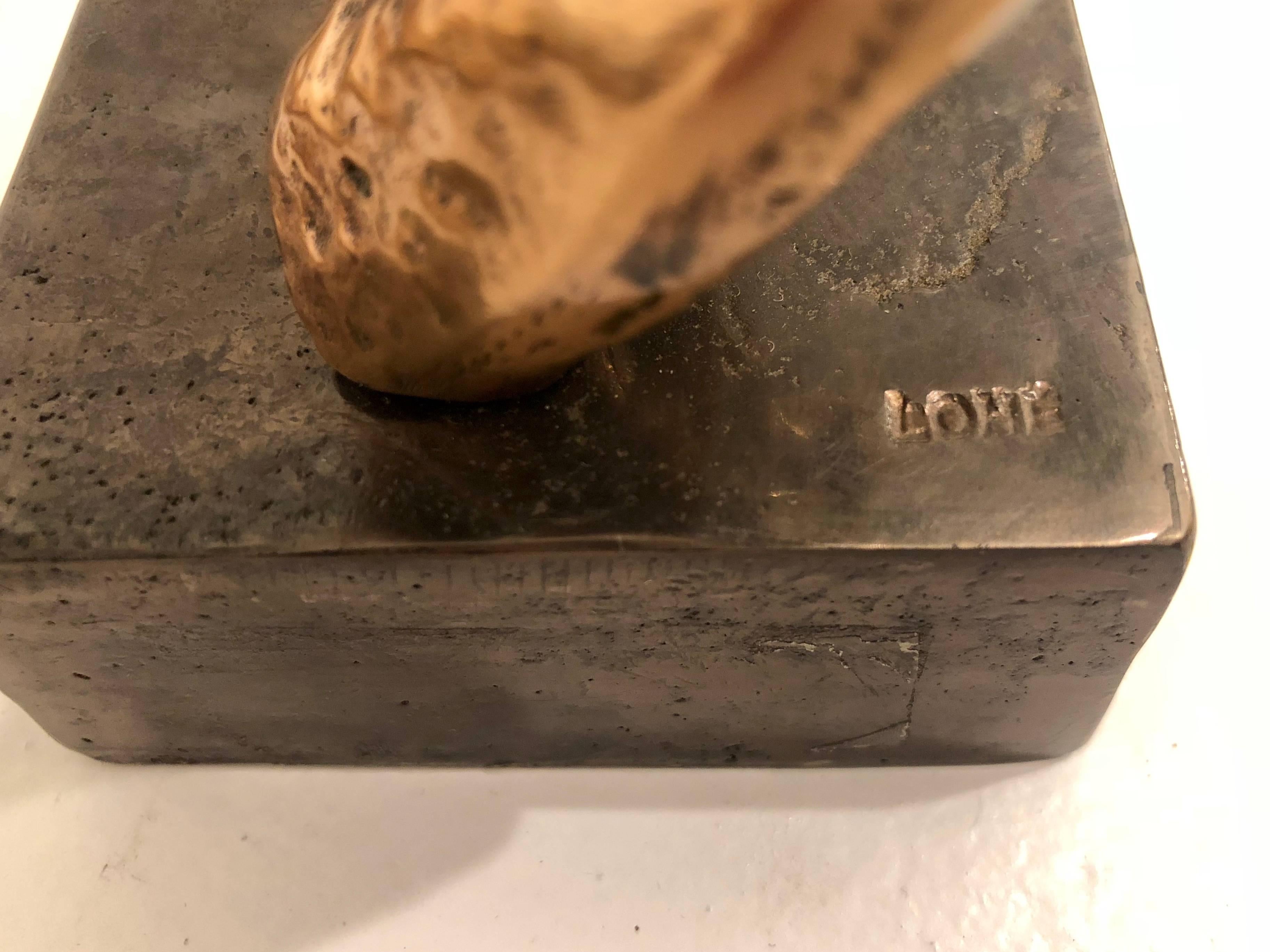 Français Sculpture de mains en bronze doré signée par l'artiste français Yves Lohe