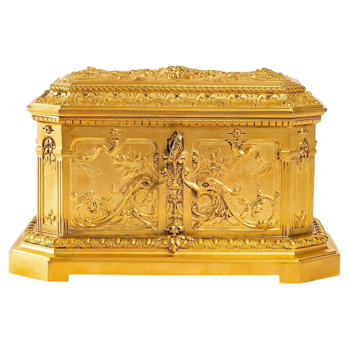 Gilded bronze jewelry box by Paul Louchet.

Beautiful gilded bronze jewelry box by Paul Louchet from the beginning of the 20th Century in Louis XIV style.

Dimensions: W: 18 cm, H: 11cm, D: 11cm

Ref: 3322