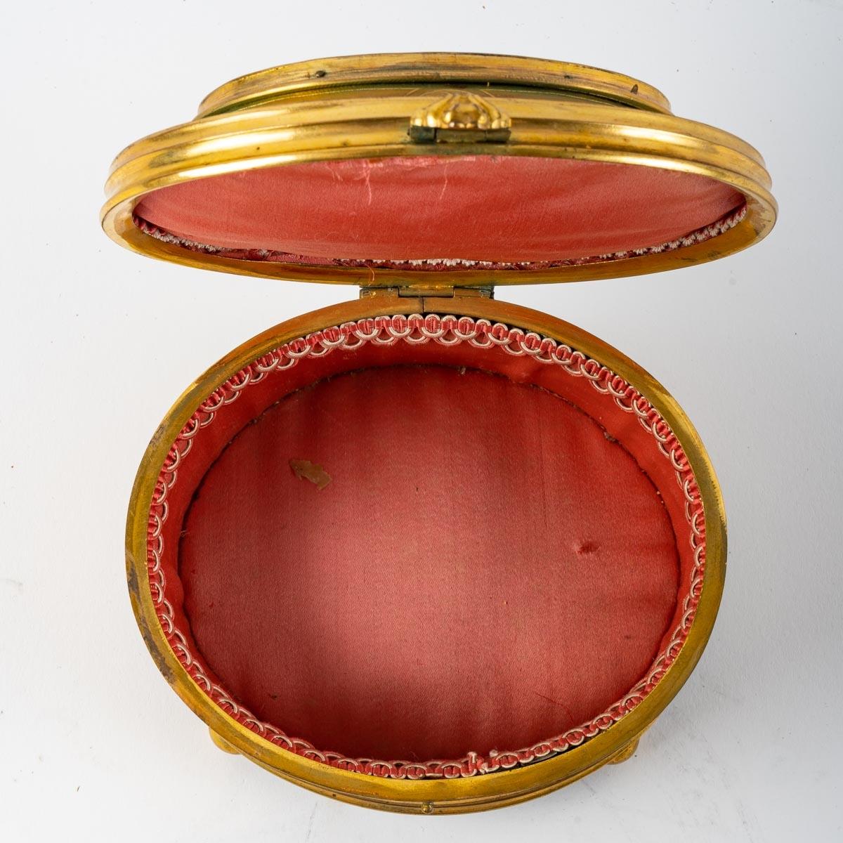 Gilded Bronze Jewelry Box with Painting under Glass, 19th Century For Sale 2