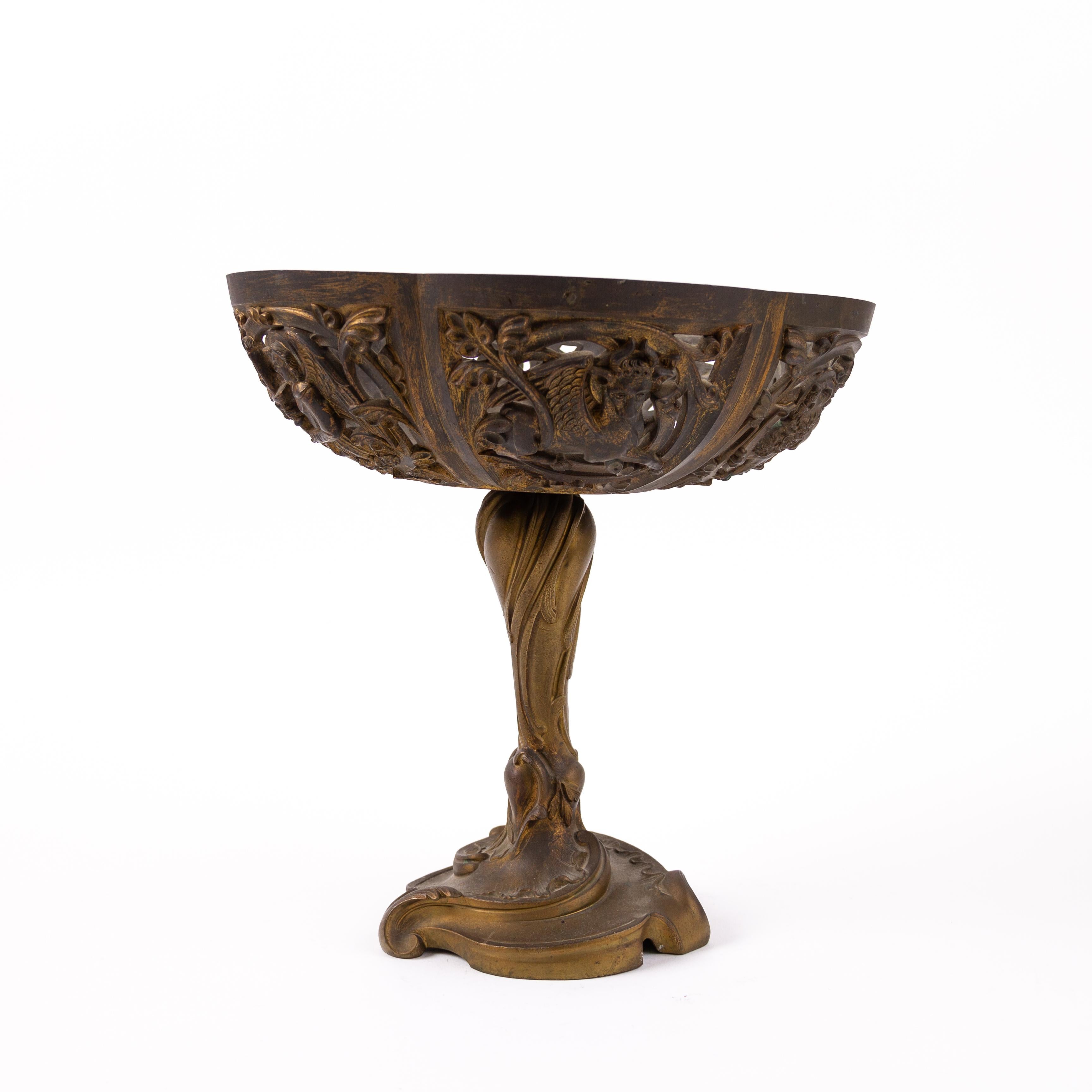 Les Saints Tazza religieux en bronze doré 19ème siècle 
Bon état général, voir photos.
Provenant d'une collection privée.

Expédition internationale gratuite.