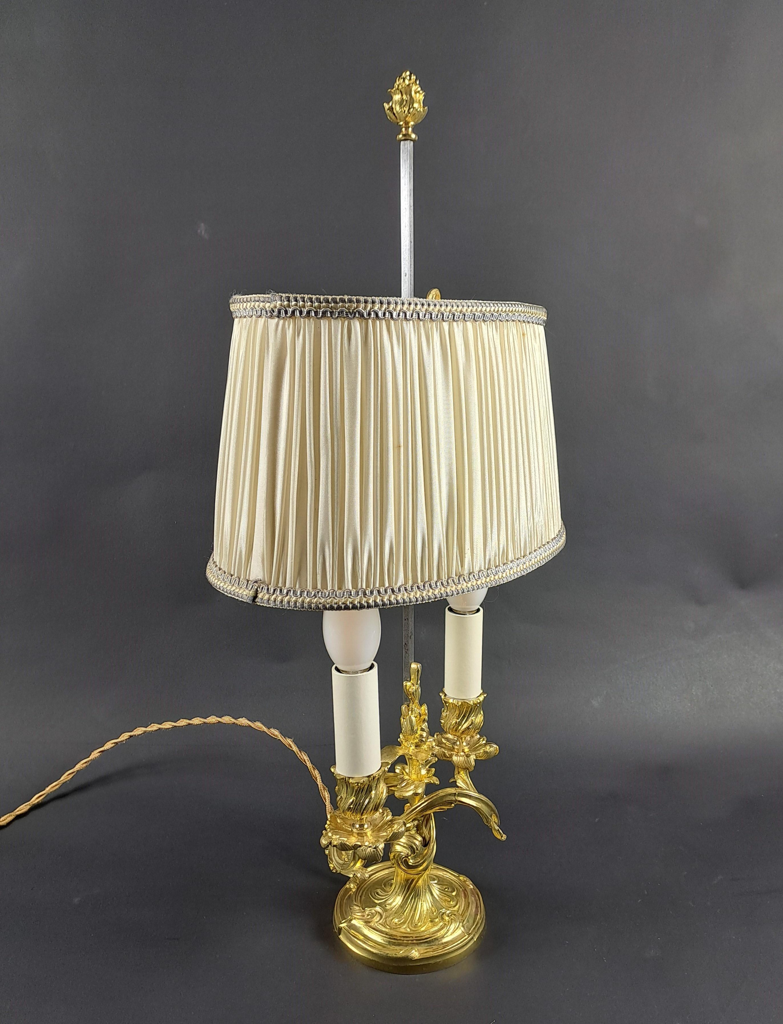 Gilded Bronze Rocaille Lamp For Sale 3