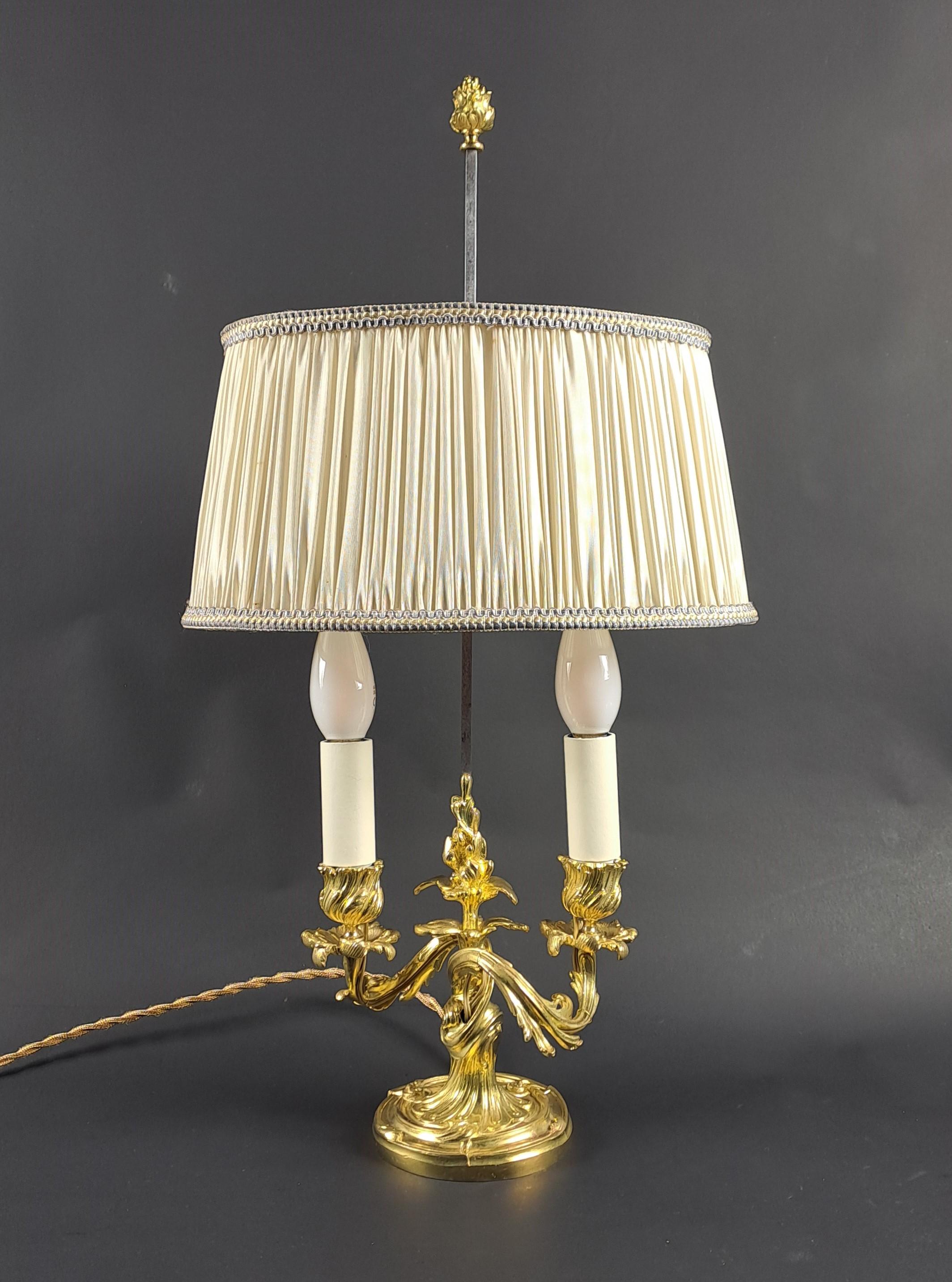 Gilded Bronze Rocaille Lamp For Sale 2