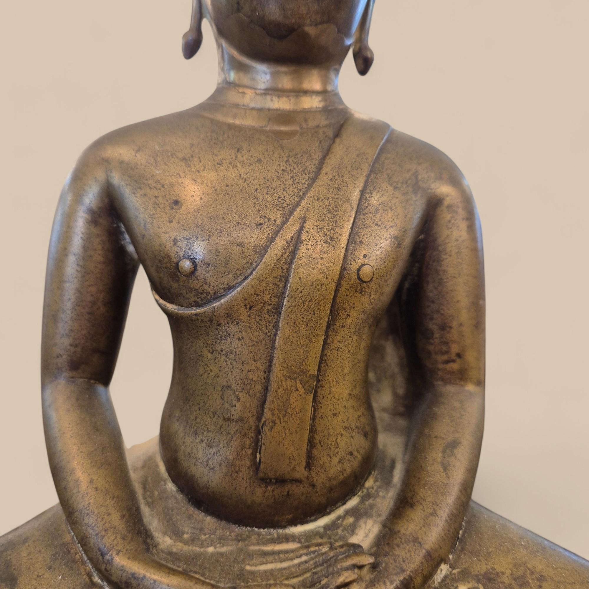 Bouddha assis en bronze doré, Dhyani Mudra, Ayutthaya, Thaïlande, XIXe siècle en vente 6