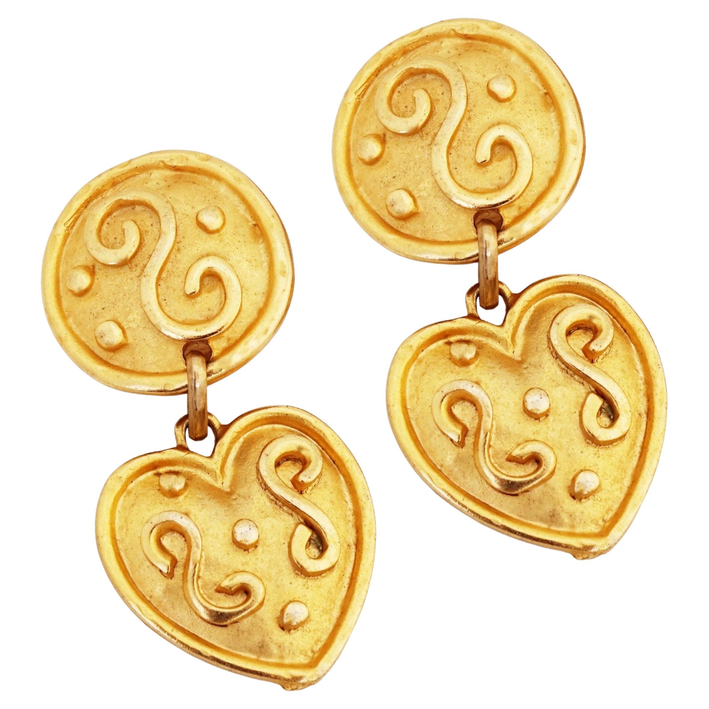 Pendants d'oreilles fantaisie en forme de cœur byzantin doré par Edouard Rambaud, années 1990 en vente