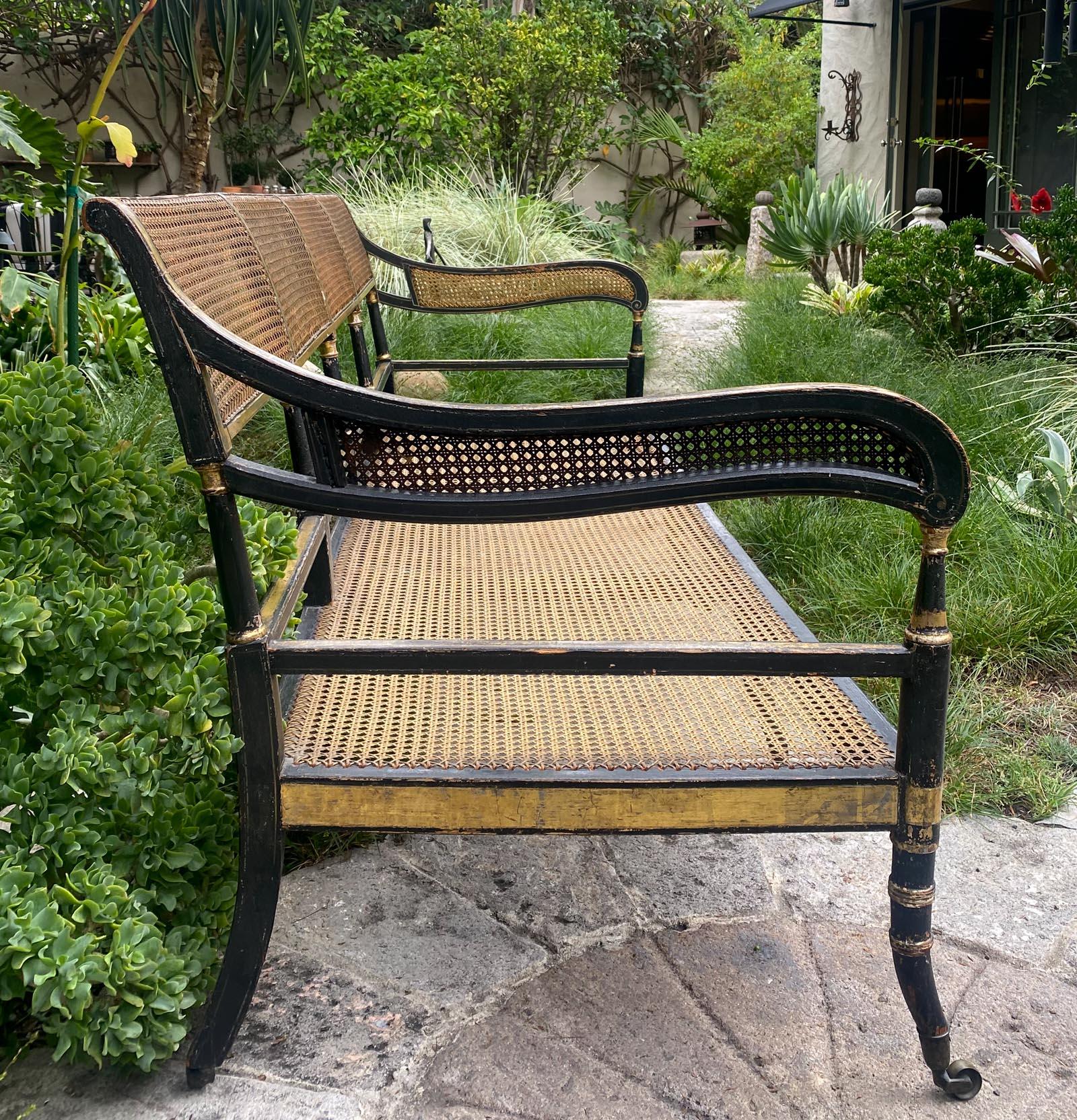 Divano inglese Regency in canna dorata C.C. 1810 con cuscino originale in crine di cavallo in vendita 8