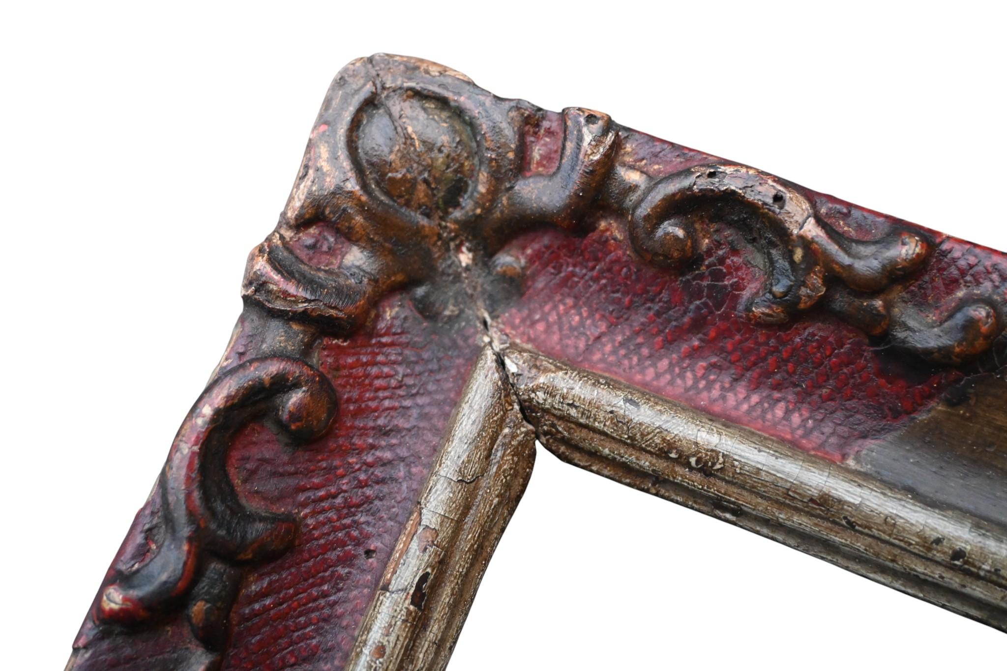 Français Cadre en bois sculpté et doré, style Louis XV (rococo, Circa 1740-1760) en vente