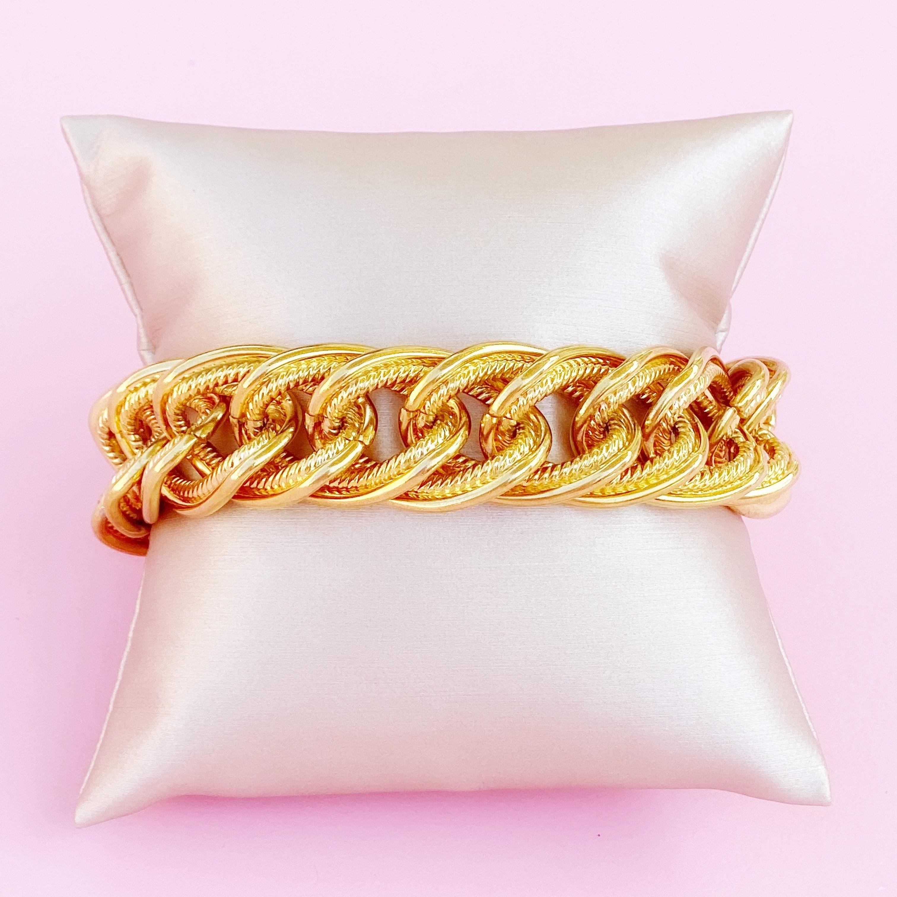 Gilded Chain Link Toggle Bracelet By Anne Klein, 1980s For Sale 1