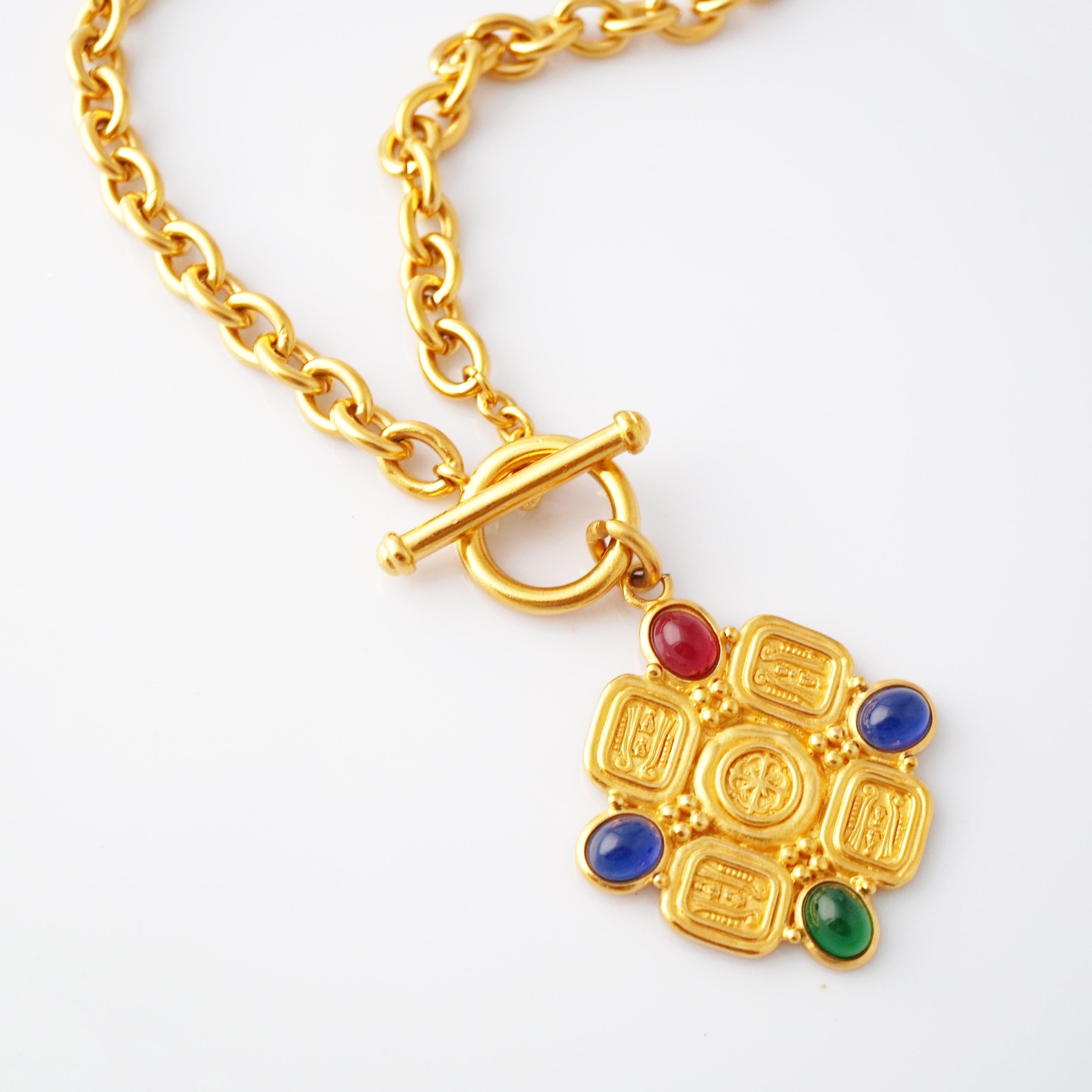 - Objet vintage

- Bijou fantaisie de collection des années 80

- Chaîne de 30

- Pendentif de 2