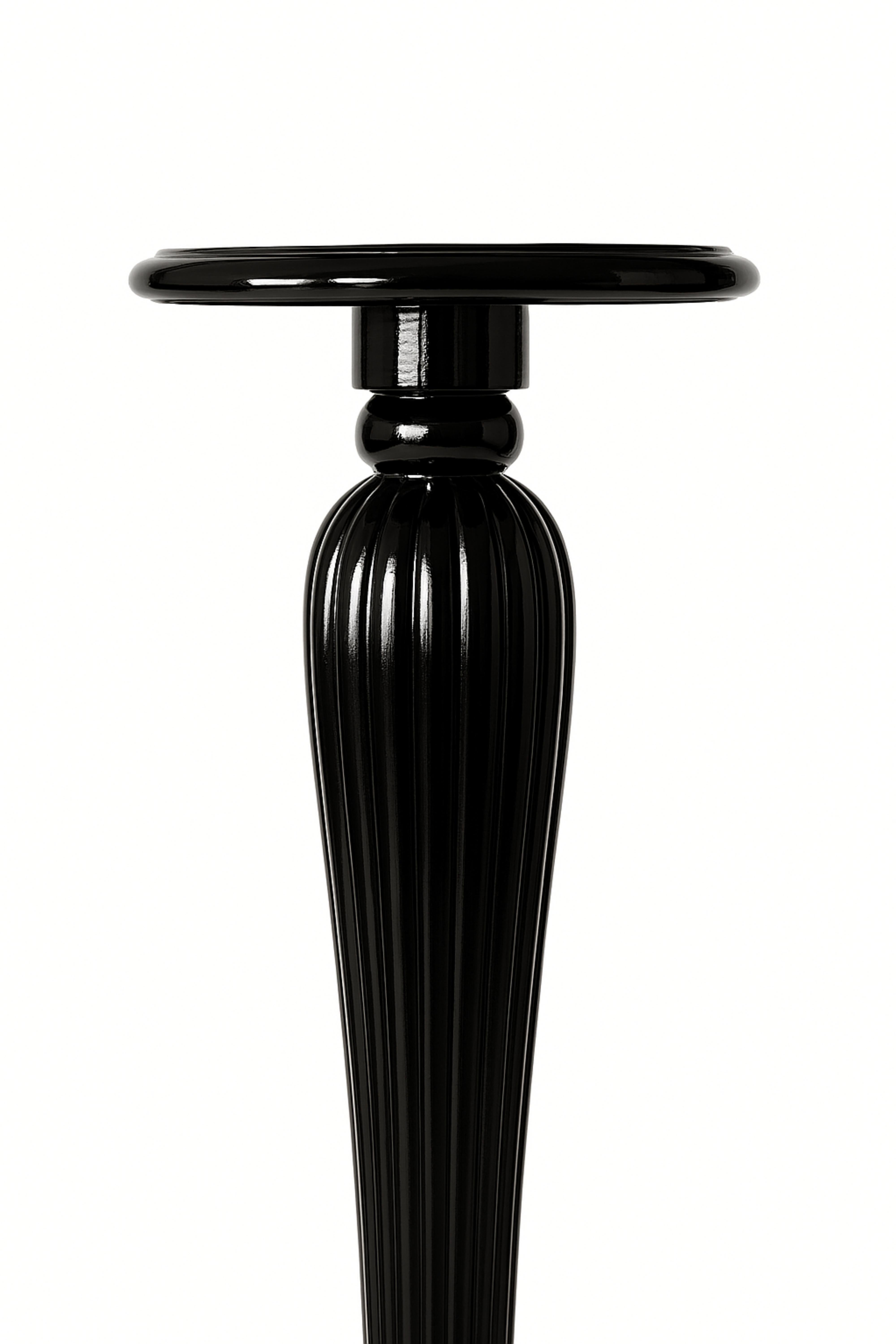 Stile impero Colonna / piedistallo classico in legno dorato e lacca nera, 20° secolo in vendita