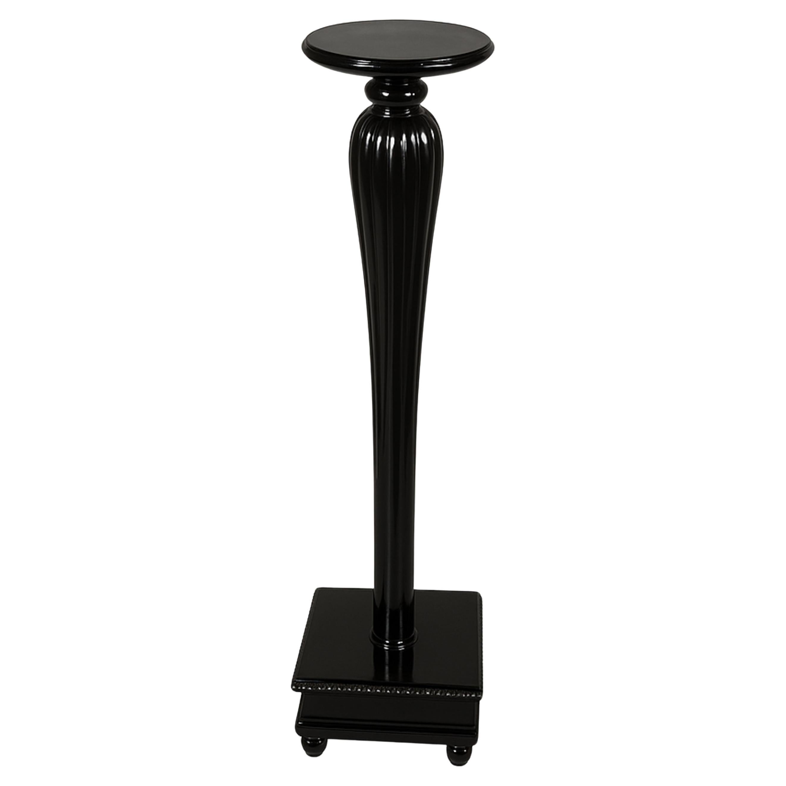 Colonna / piedistallo classico in legno dorato e lacca nera, 20° secolo in vendita