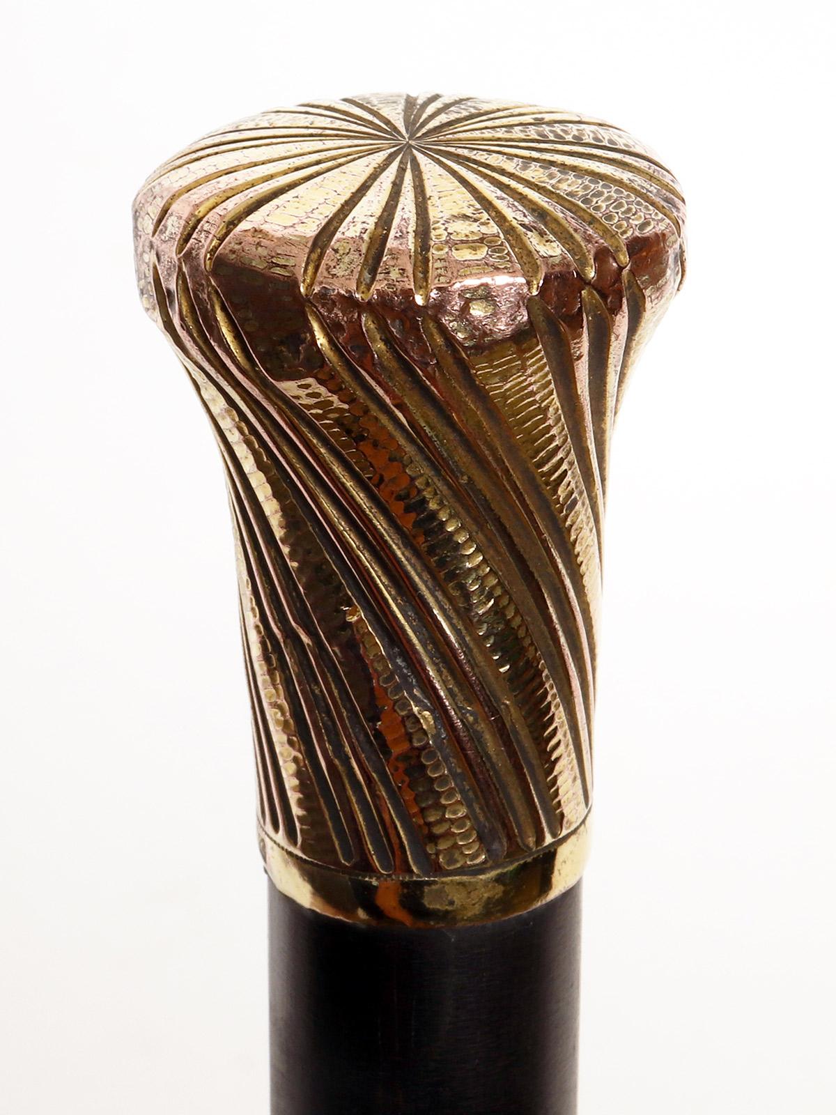 Metal Gilded copper handle walking stick, France 1900.  For Sale