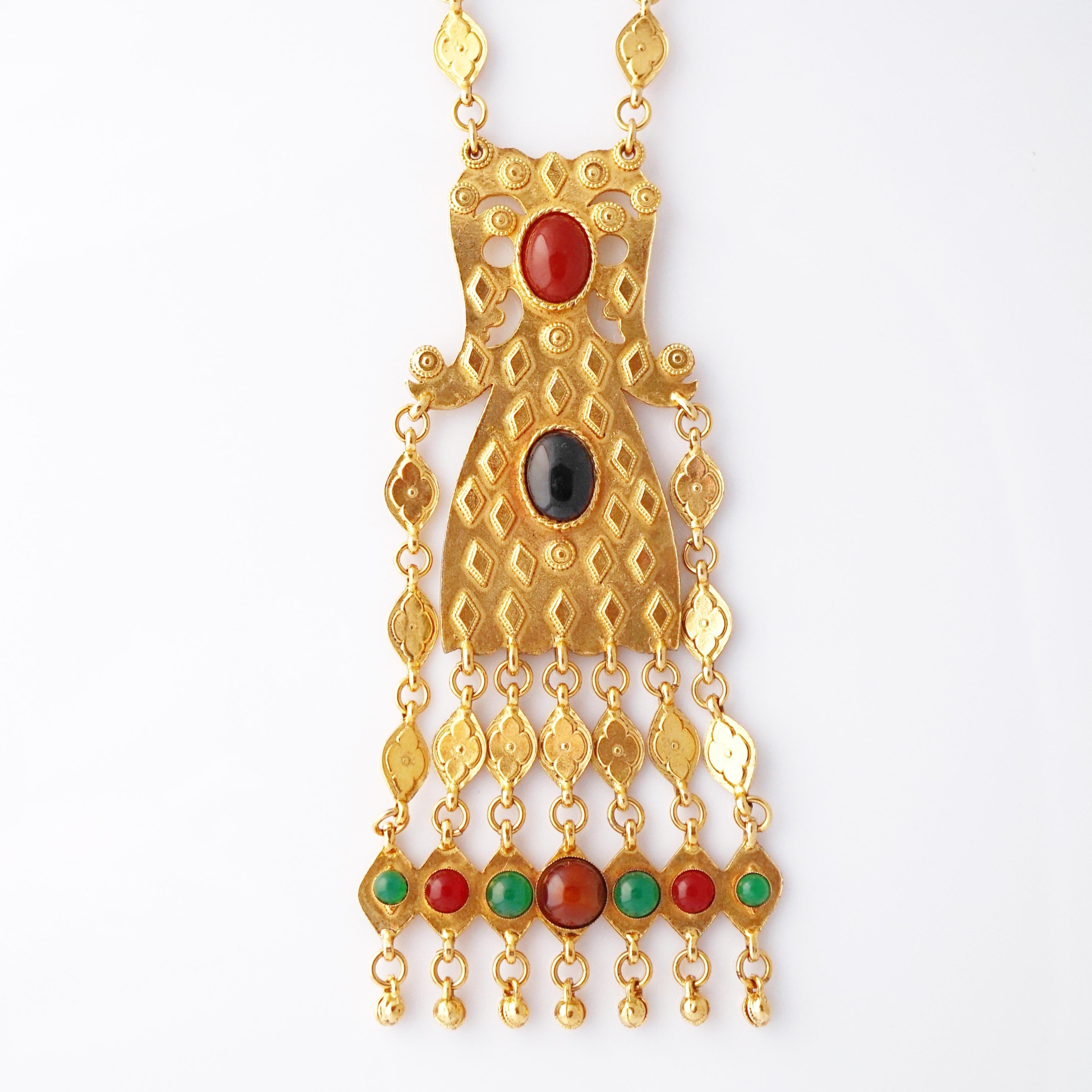 - Vintage item

- Collectible costume jewelry piece from the '70s

- 22
