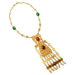Vergoldete etruskische Statement-Halskette mit juwelenfarbenen Cabochons von Accessocraft, 1970er Jahre