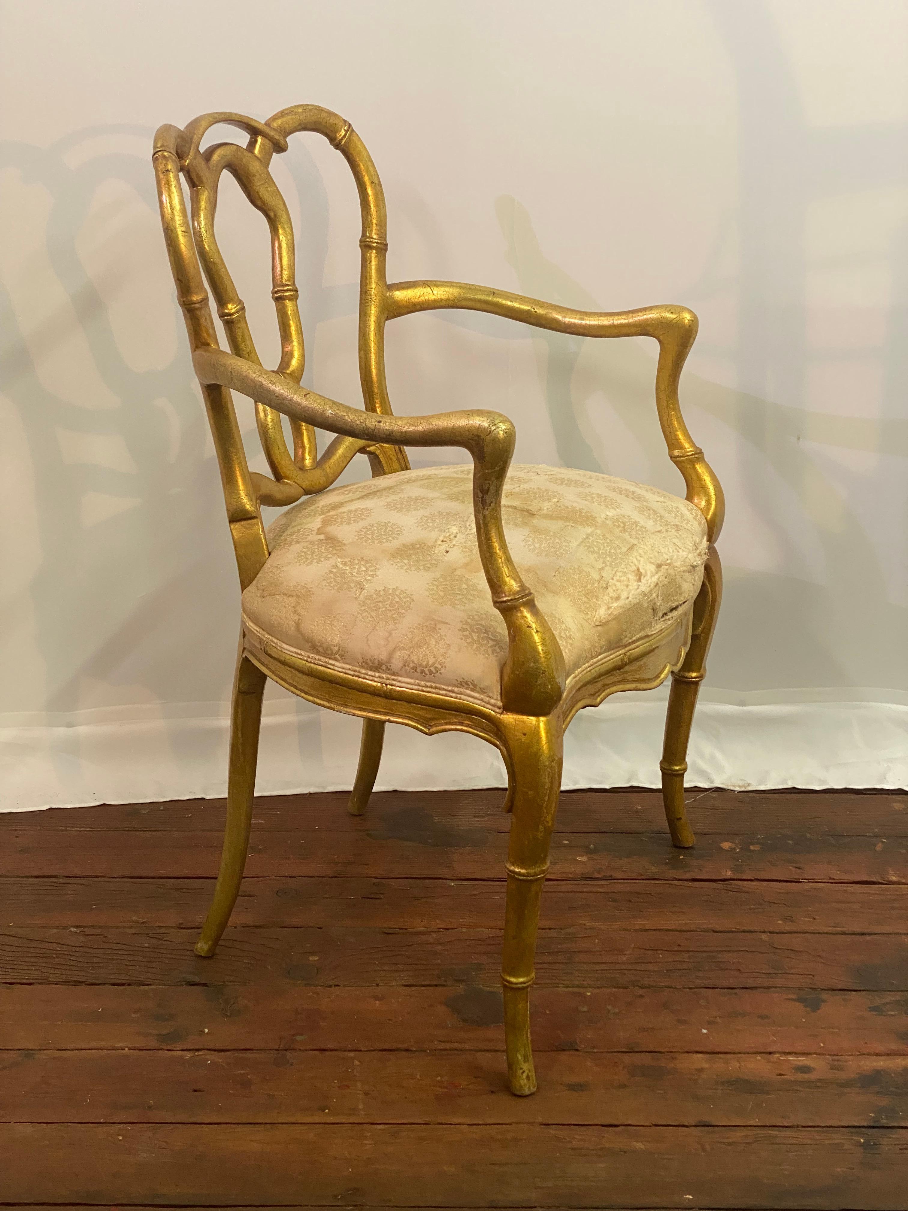 Vergoldeter Hollywood-Regency-Sessel aus Bambusimitat (Unbekannt) im Angebot
