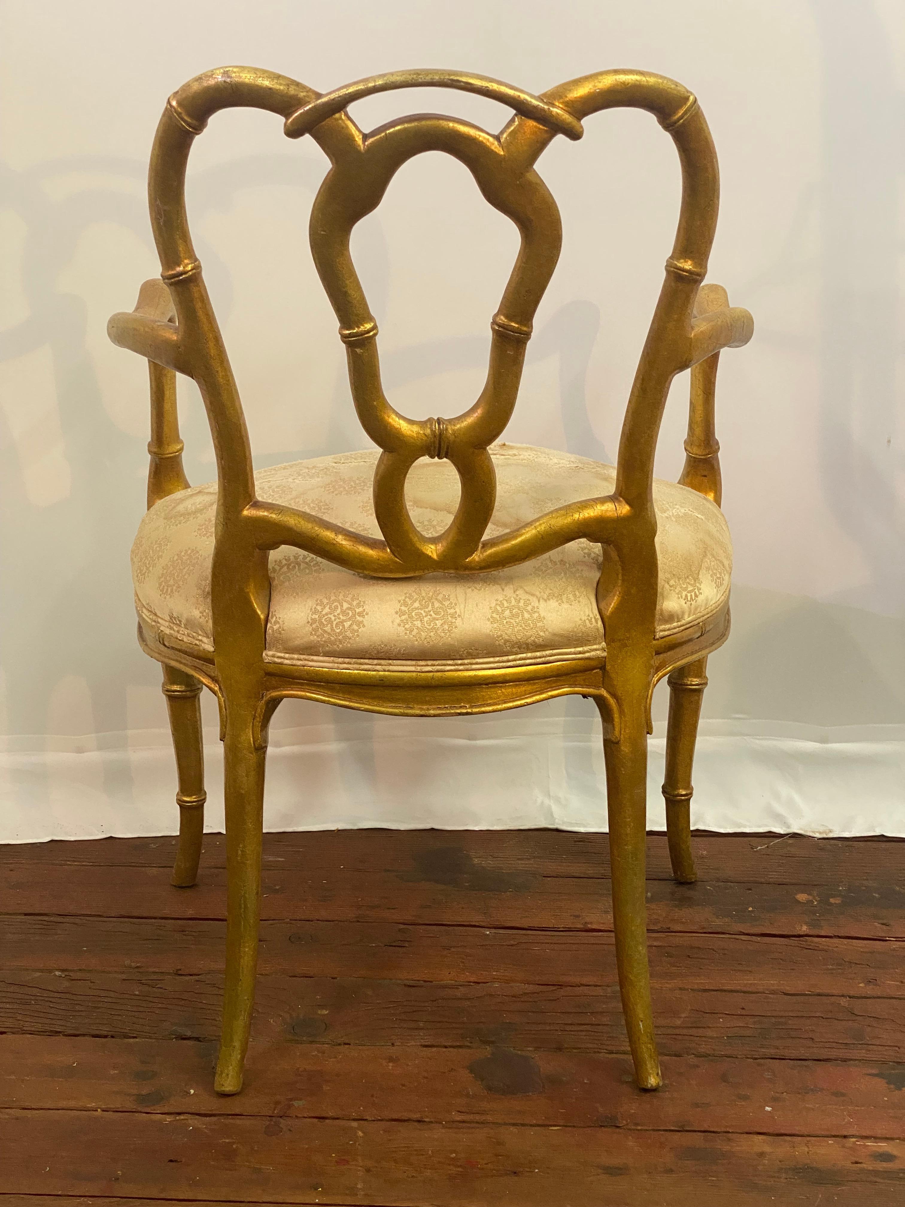 Vergoldeter Hollywood-Regency-Sessel aus Bambusimitat im Zustand „Gut“ im Angebot in Garnerville, NY