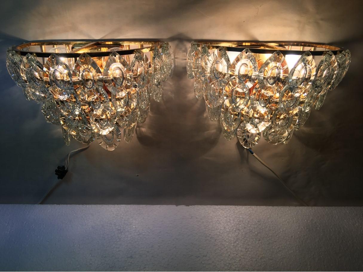 Gilded Four-Tiered Crystal Sconces, Austria, 1970s For Sale 1