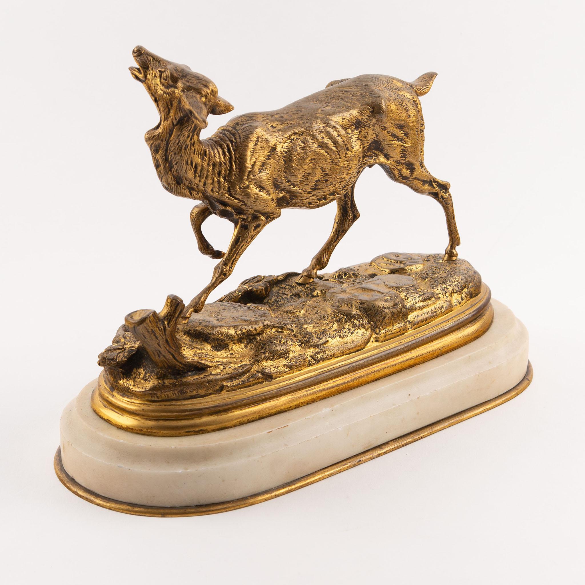 Vergoldete Anmut - Französische Hind (Hirsch) Skulptur aus dem späten 19. (Napoleon III.) im Angebot