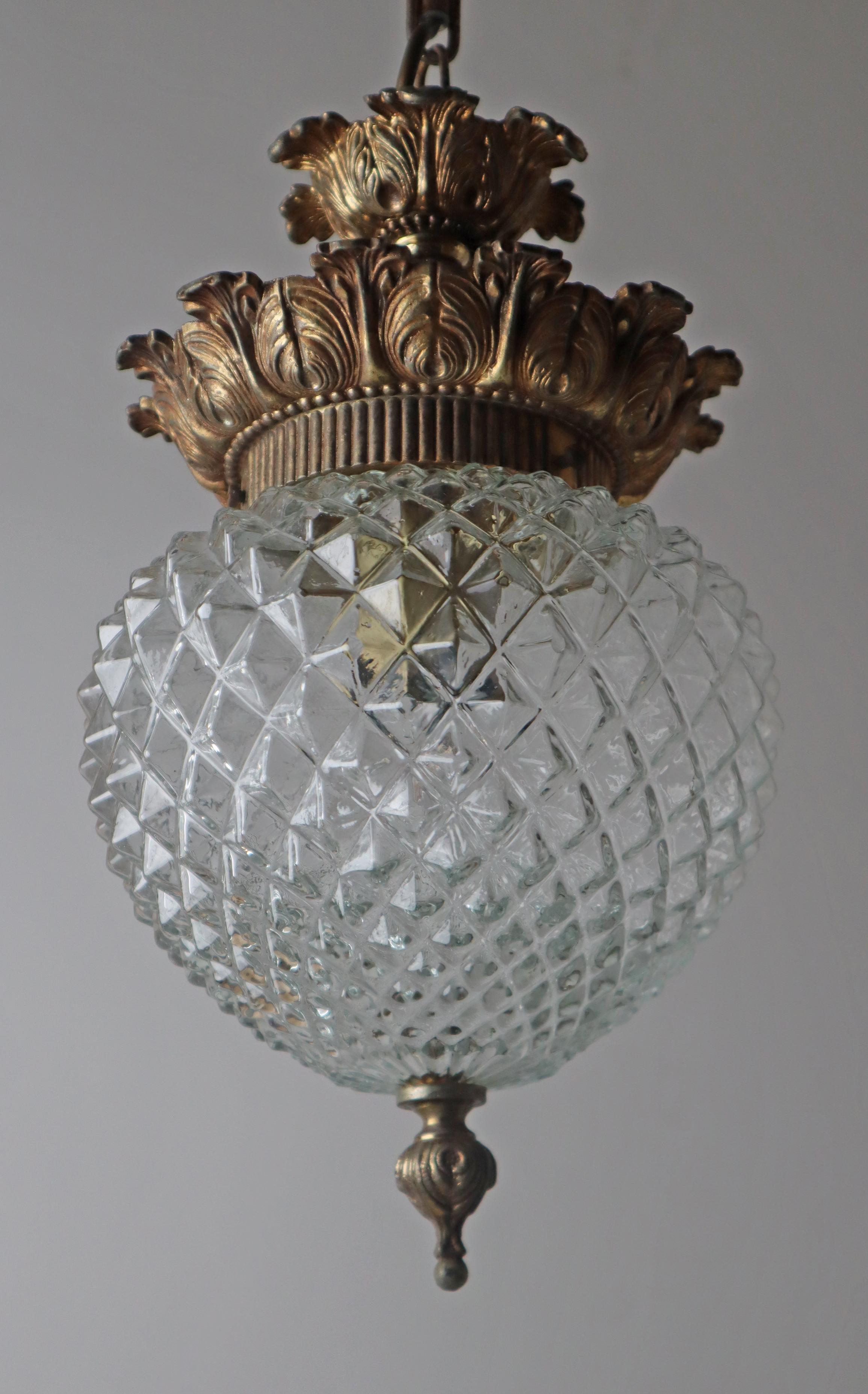 Machine-Made Gilded Hollywood Regency Pineapple Lantern Lamp, Belgium 1970s For Sale