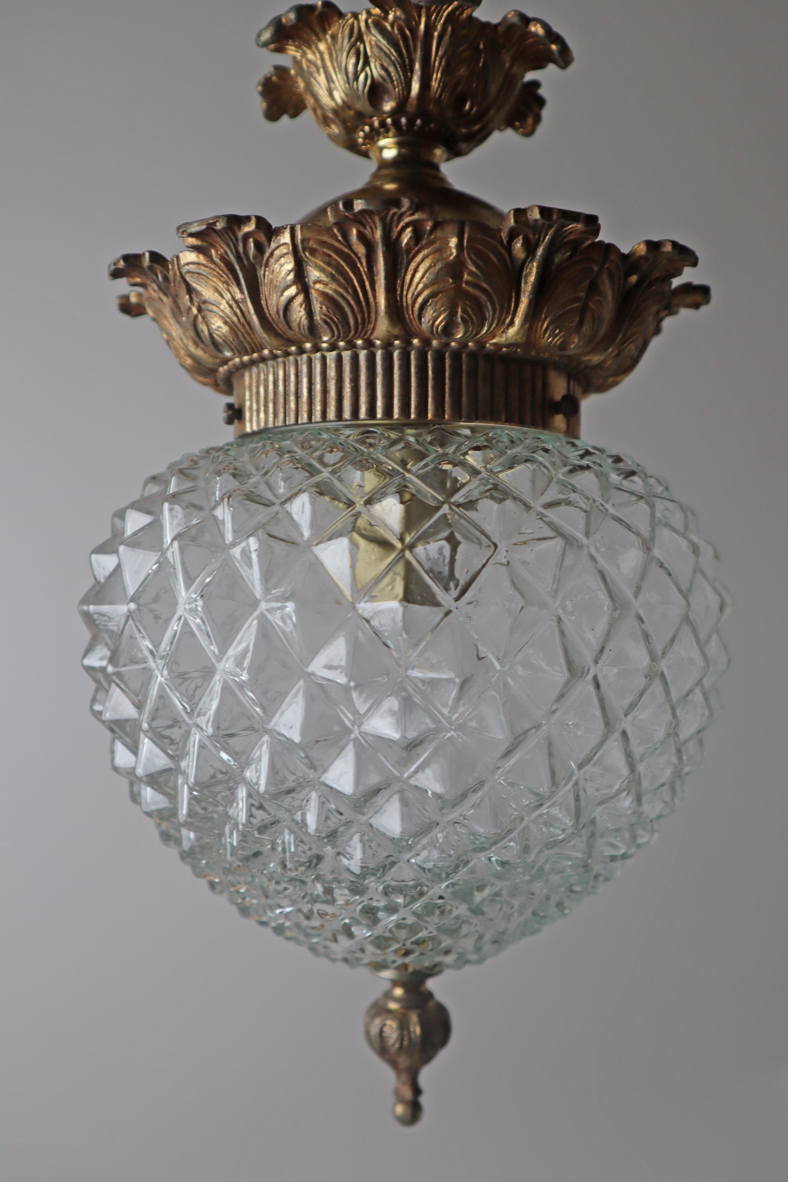 Metal Gilded Hollywood Regency Pineapple Lantern Lamp, Belgium 1970s For Sale