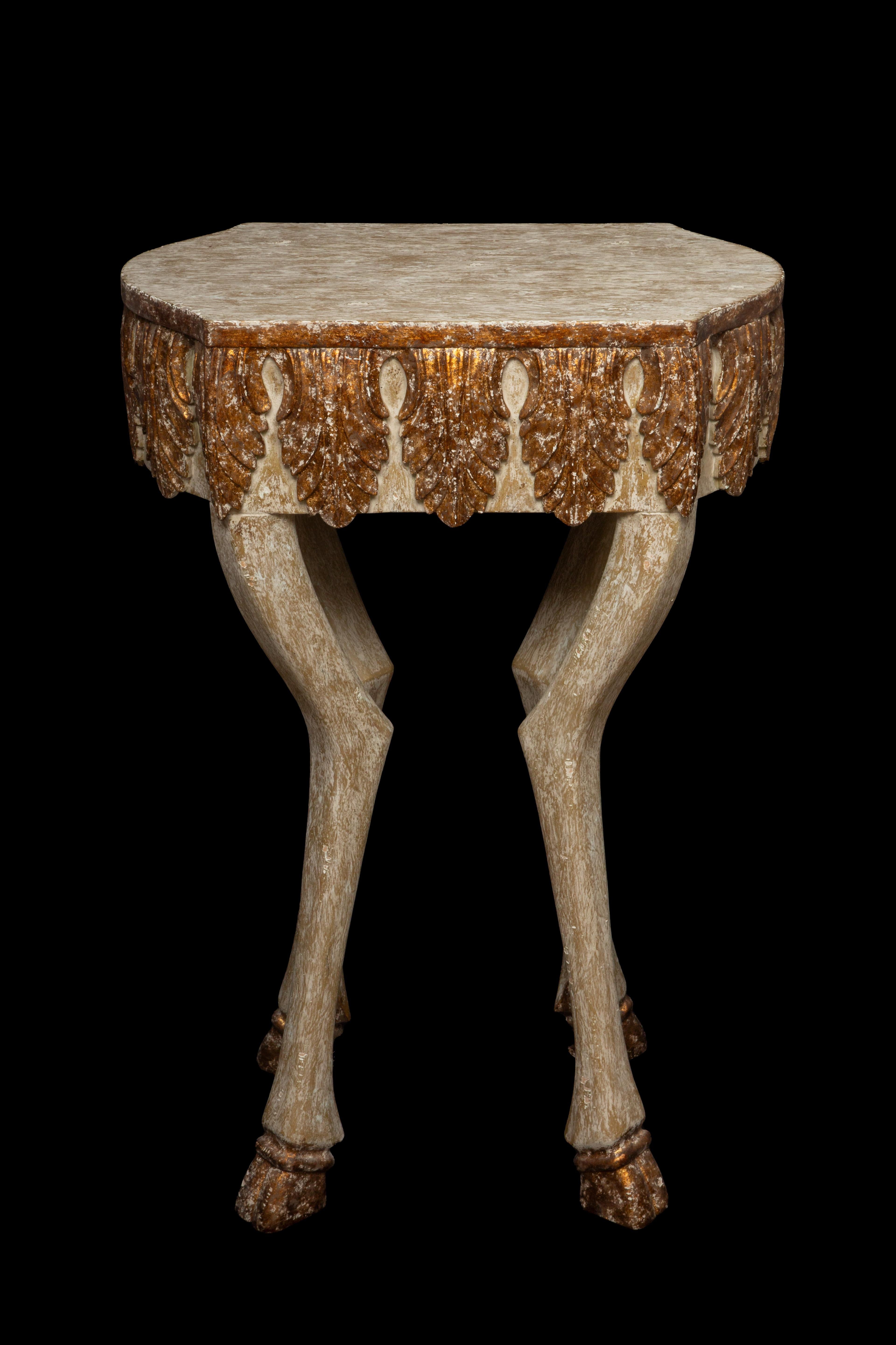 Dorato Tavolino con gambe dorate 