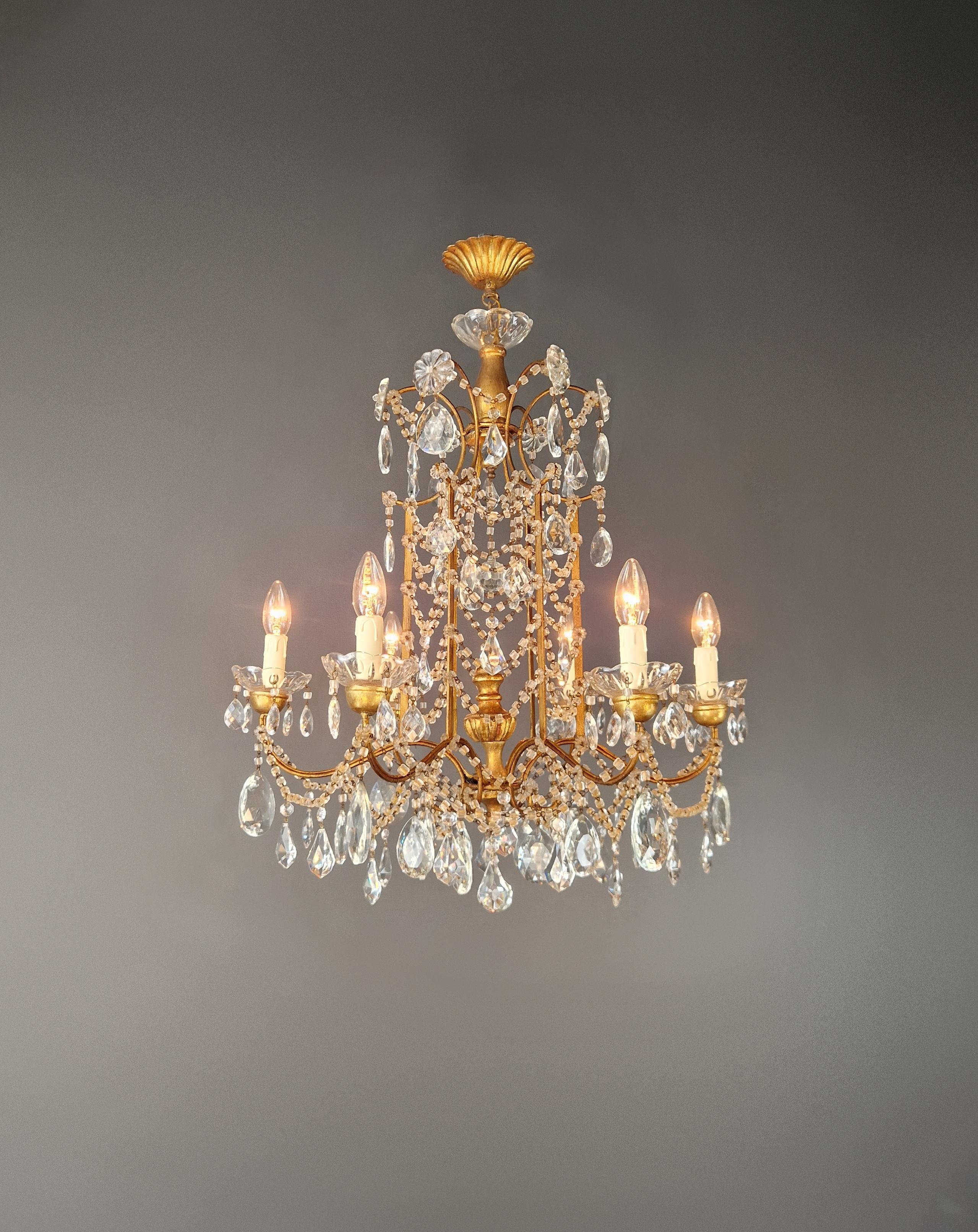 Italiano Lampadario in ferro dorato e cristallo stile Luigi XVI italiano antico neoclassico in vendita