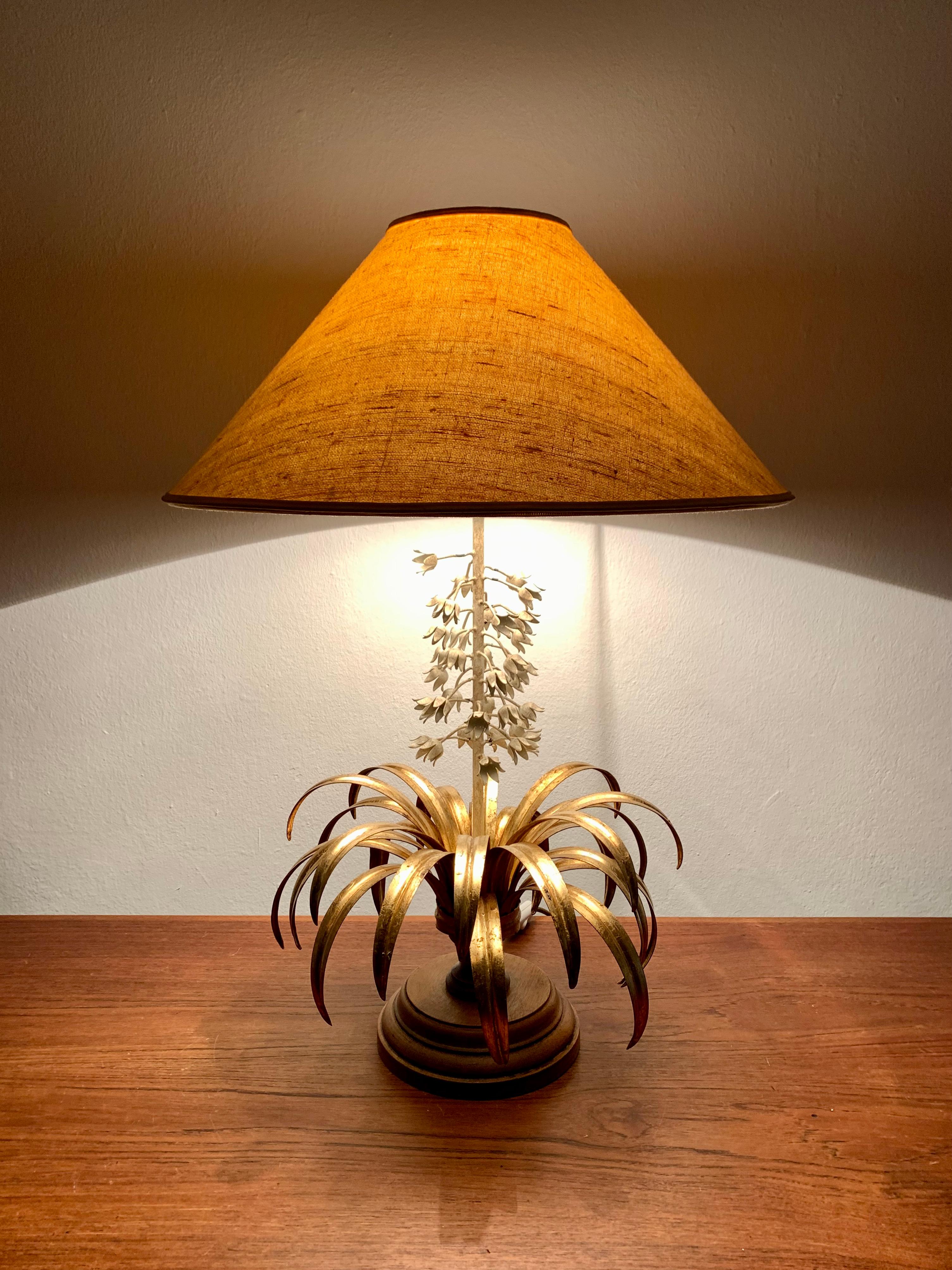 Gilded Italian Hollywood Regency Table Lamp by Hans Kögl 6