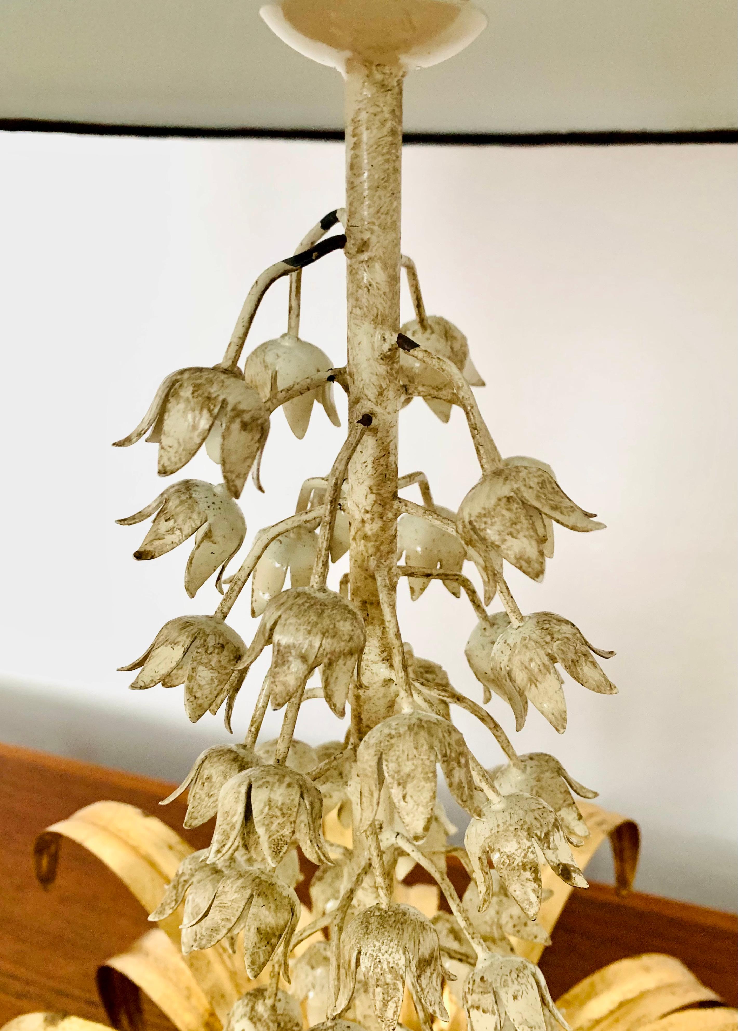 Lampe de table dorée de style régence hollywoodienne par Hans Kögl en vente 6