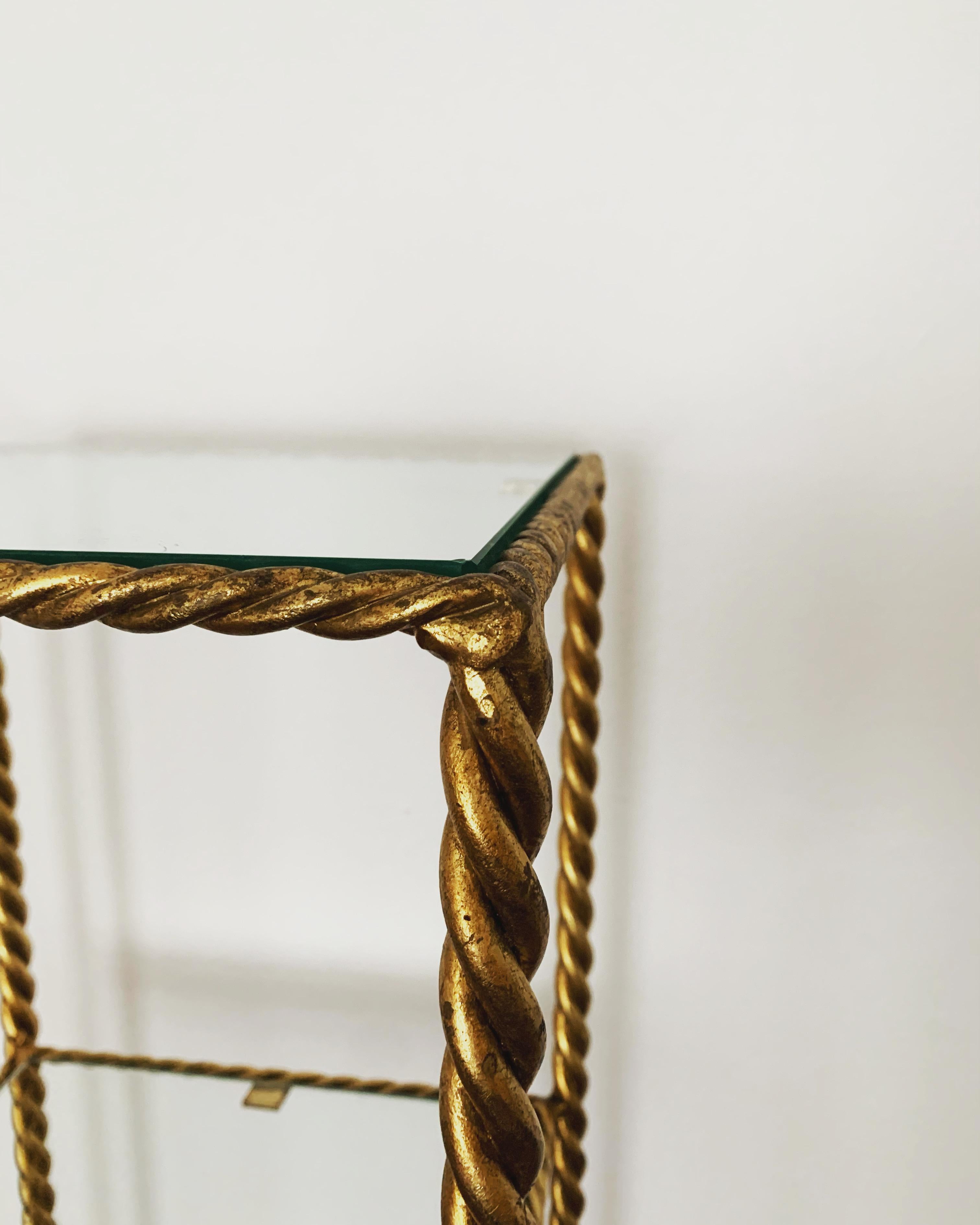 Metallo Scaffale italiano dorato in vendita