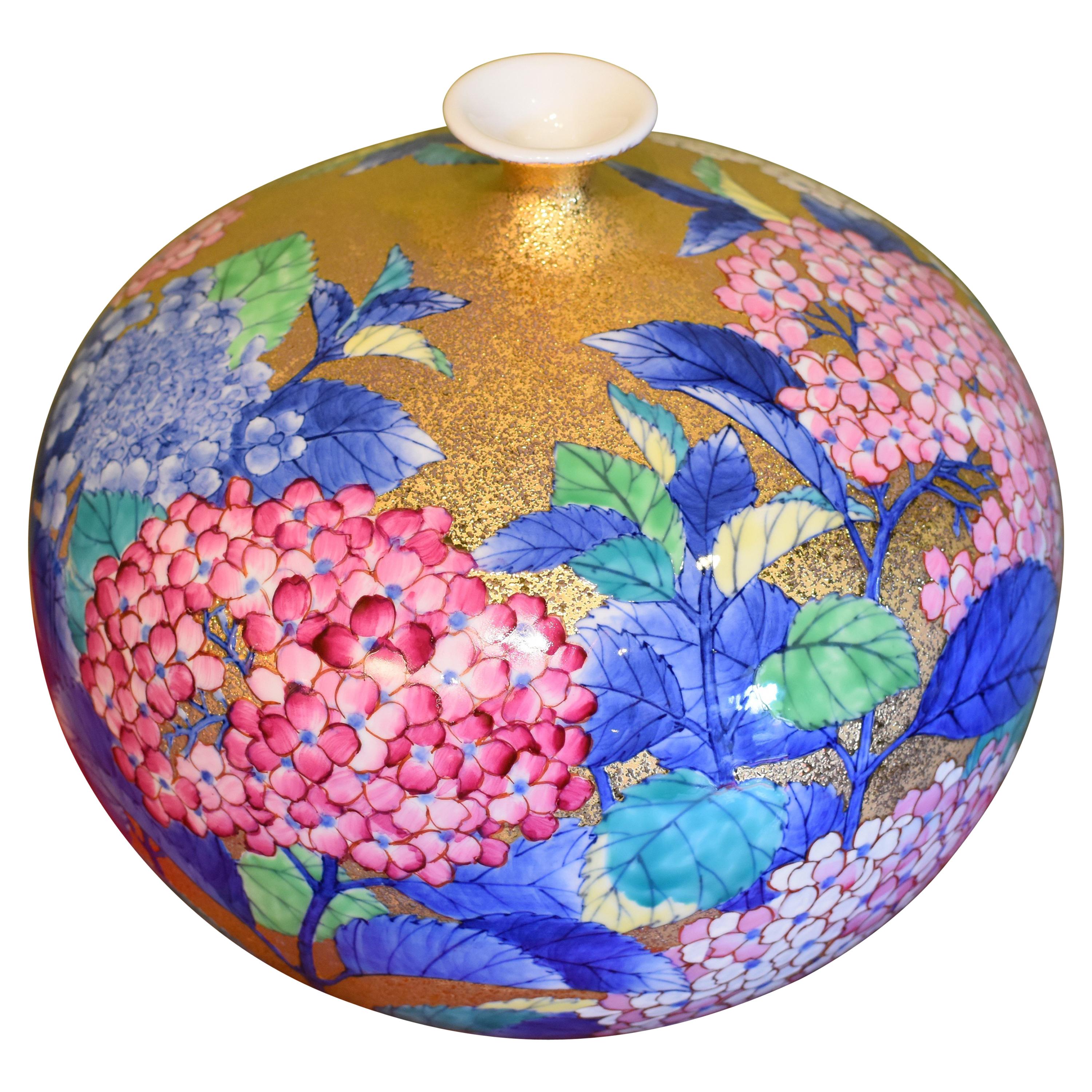 Gilded Japanese Hand-Painted Imari Porcelain Vase by Contemporary Master Artist