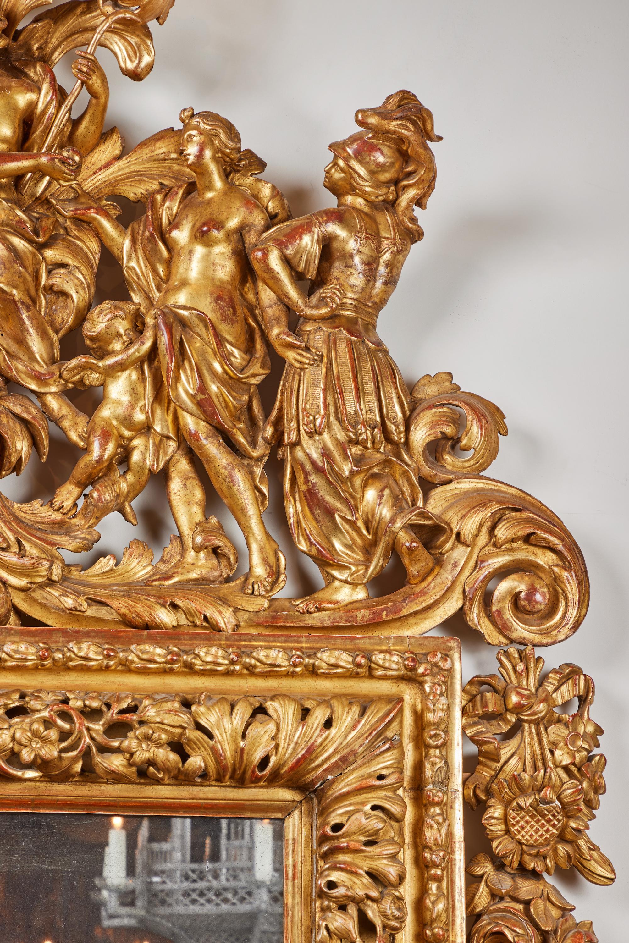 Français Miroir doré de style Louis XIV en vente