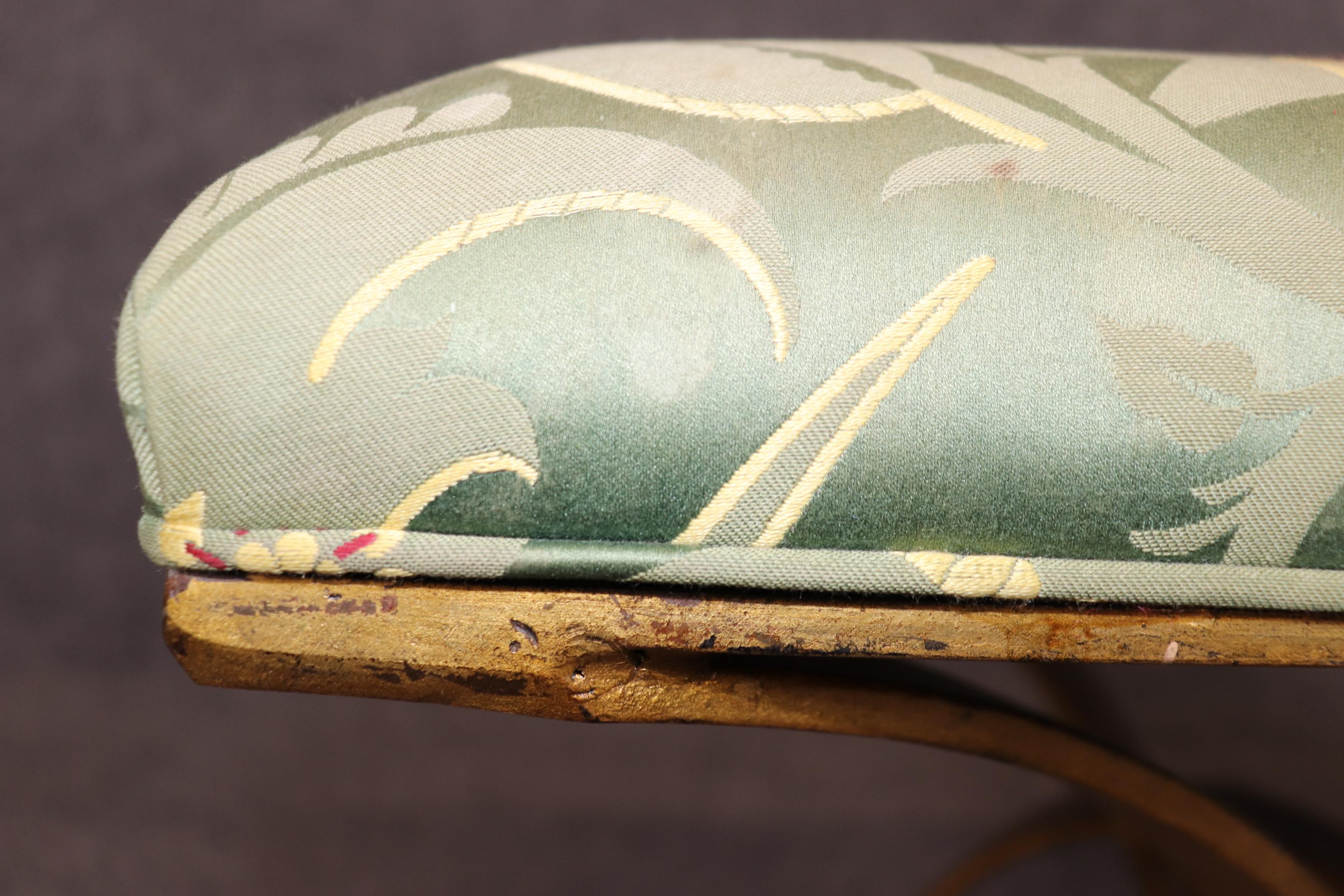 Tabouret de banc de style Régence italienne en fer forgé avec métal doré, vers 1950 en vente 7
