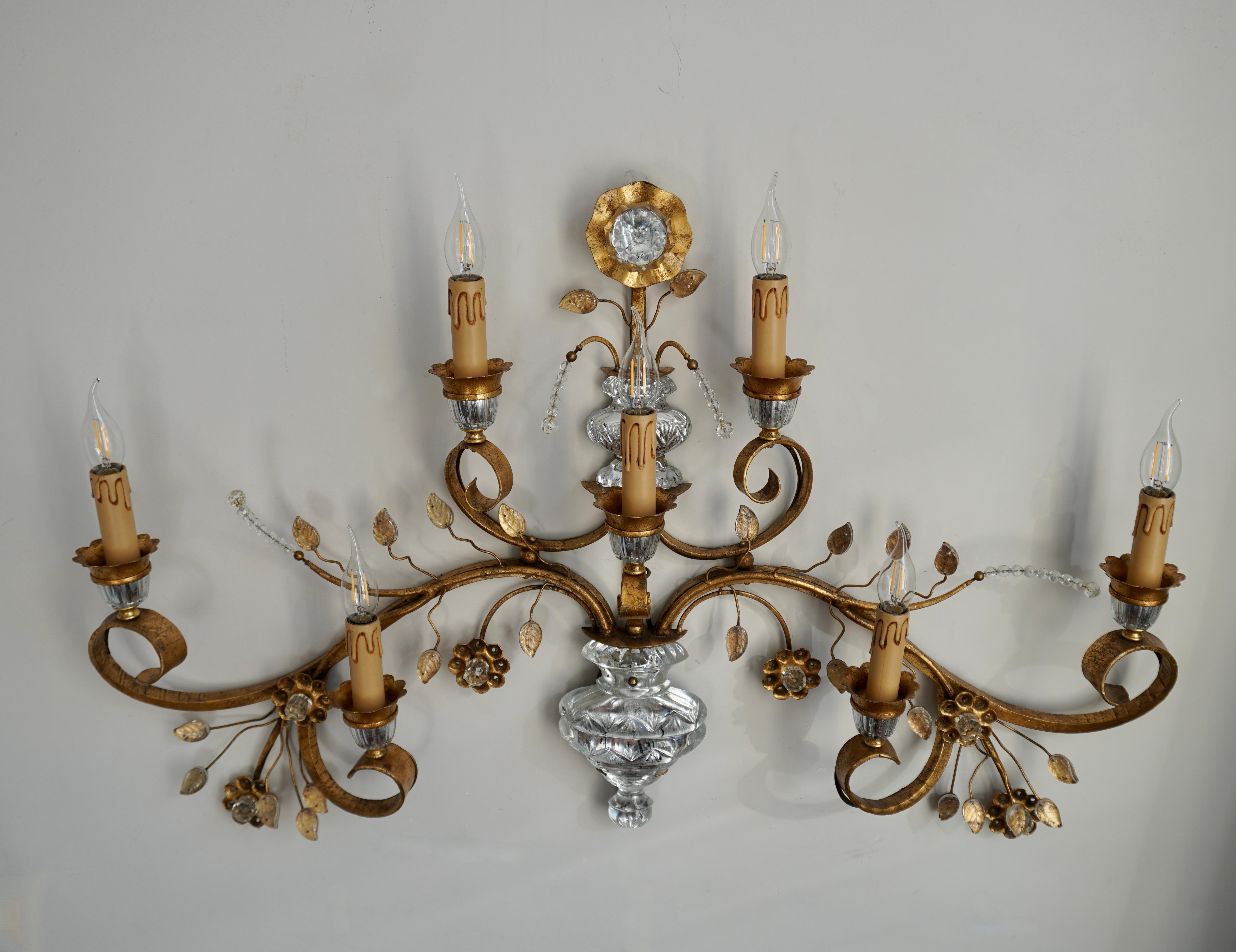 Gilded Metal Leaf and Glass Flower Wall Sconce Light Fixture For Sale 5