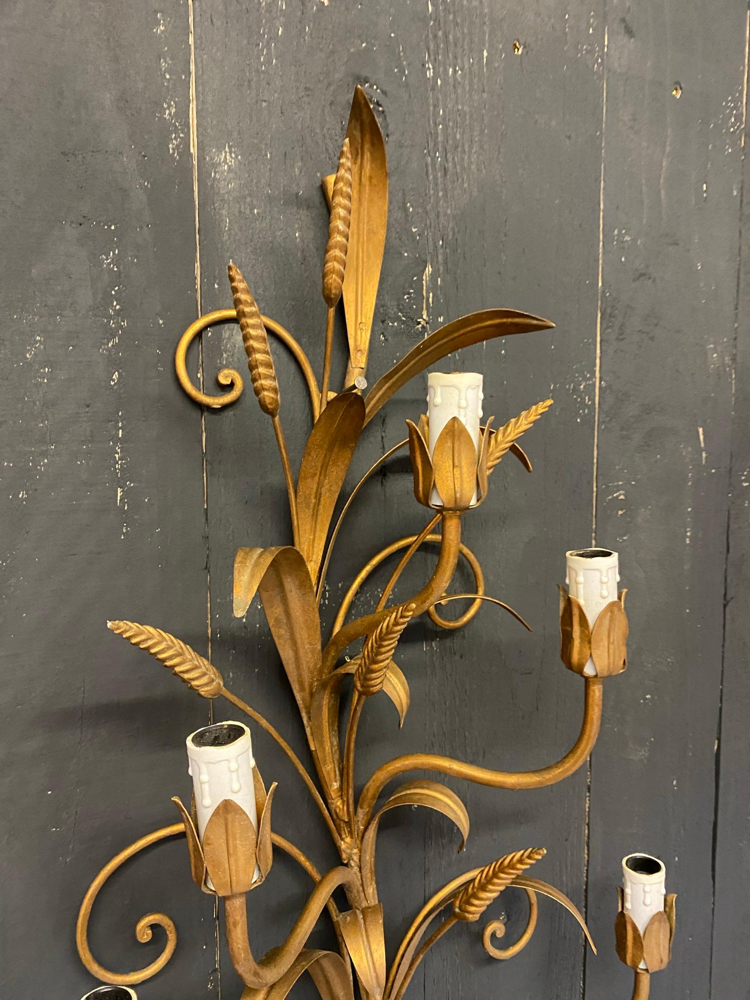 Mid-Century Modern Gilded Metal Sconce 'Style Baguès', circa 1950 For Sale