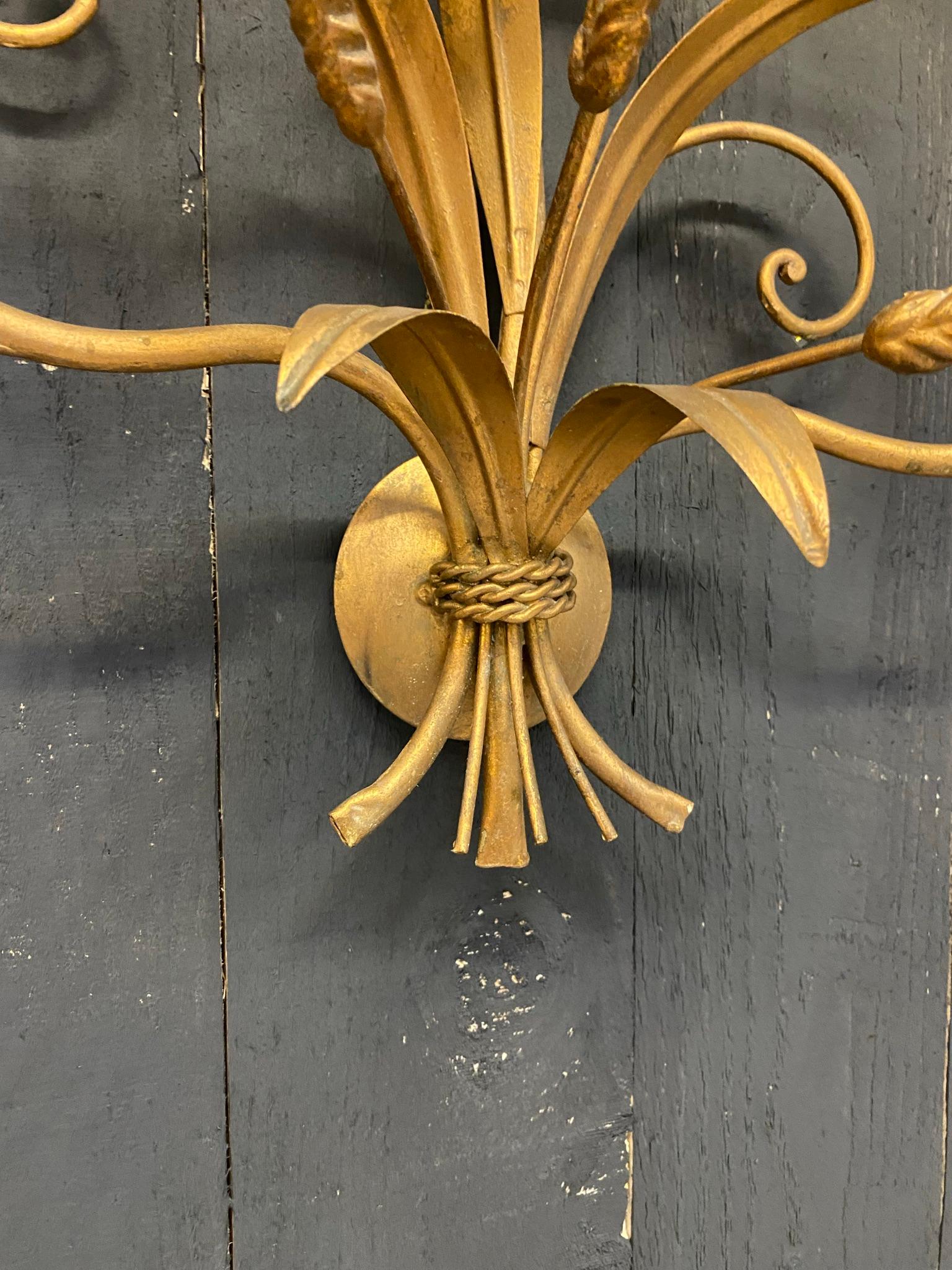 European Gilded Metal Sconce 'Style Baguès', circa 1950 For Sale