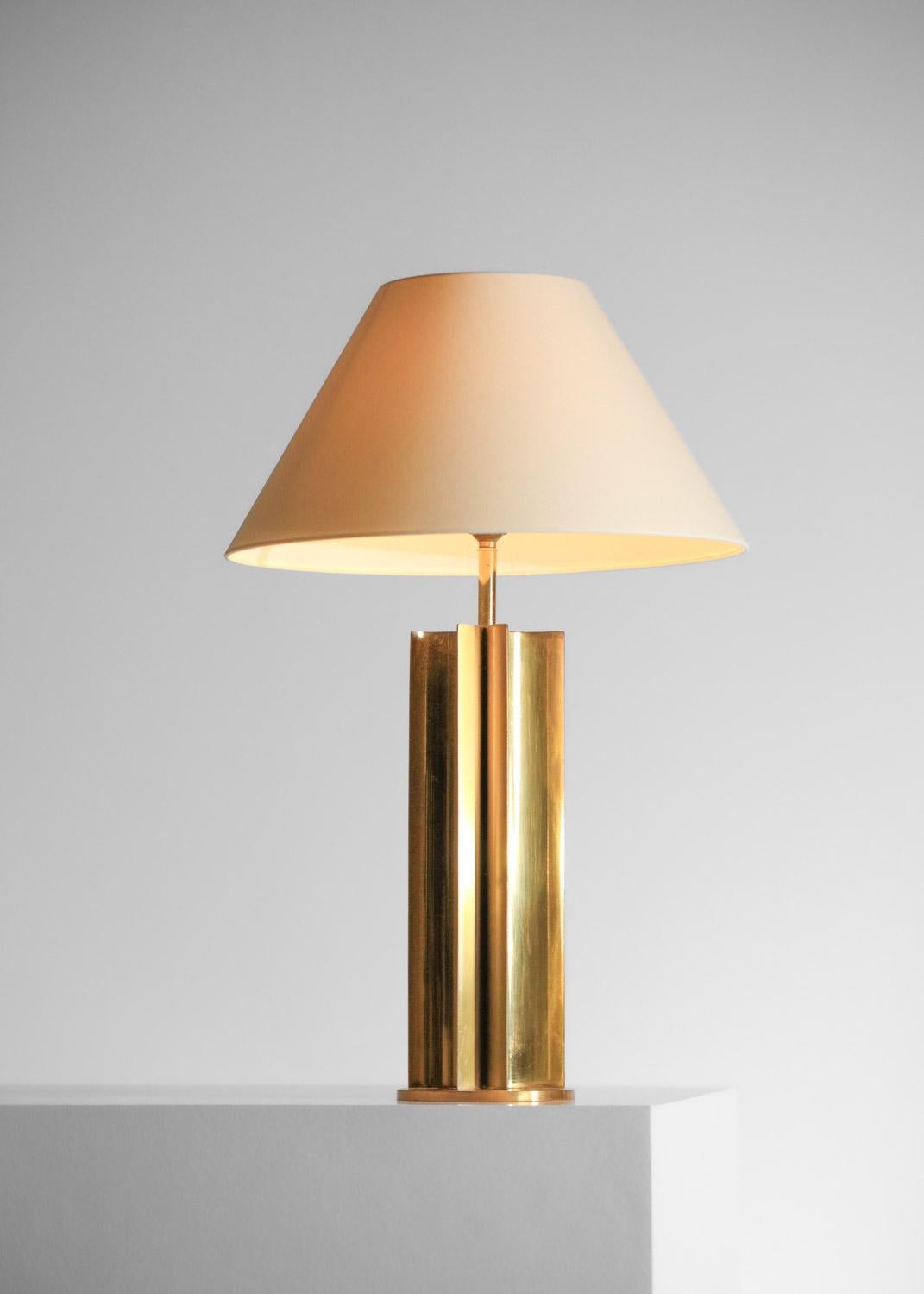 Gilded metal table lamp from the 50's In Good Condition For Sale In Ternay, Auvergne-Rhône-Alpes