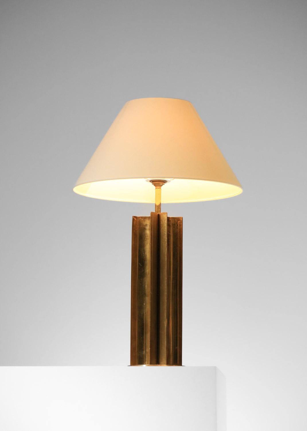 Gilded metal table lamp from the 50's For Sale 2
