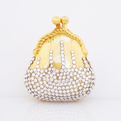 Mini pochette dorée « Chatelaine » avec pavé Swarovski par Judith Leiber