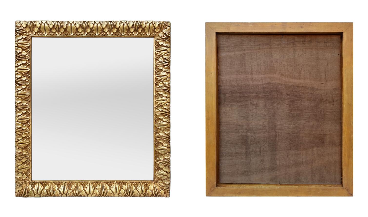 Miroir doré à décor de feuilles d'Acanthus, inspiration italienne du XVIIe siècle Bon état - En vente à Paris, FR