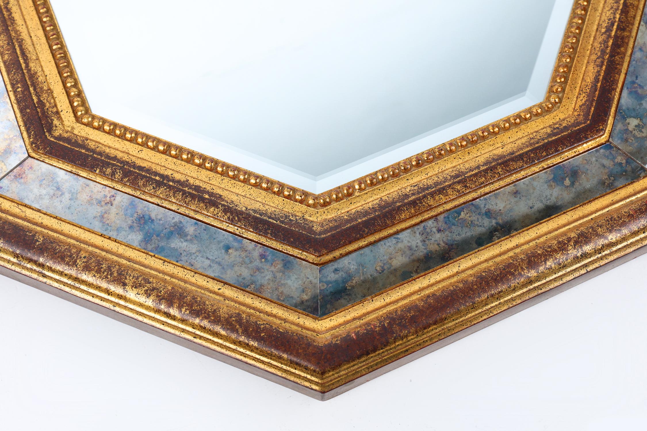 Mid-Century Modern Miroir octogonal doré Deknudt Belgique décoré de verre miroir fumé en vente
