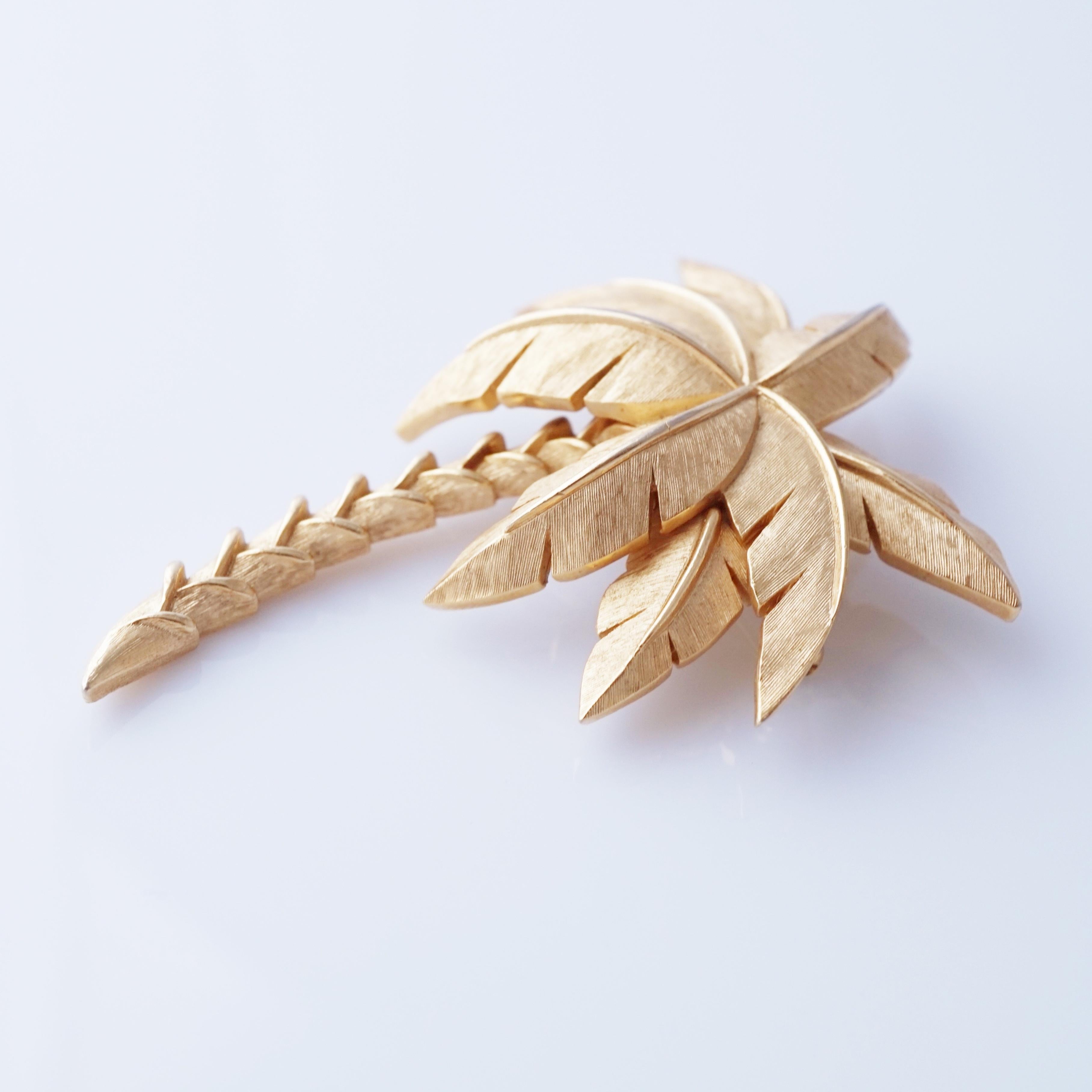 Modern Gilded Oversized Palm Tree Brooch By Crown Trifari, 1950s For Sale