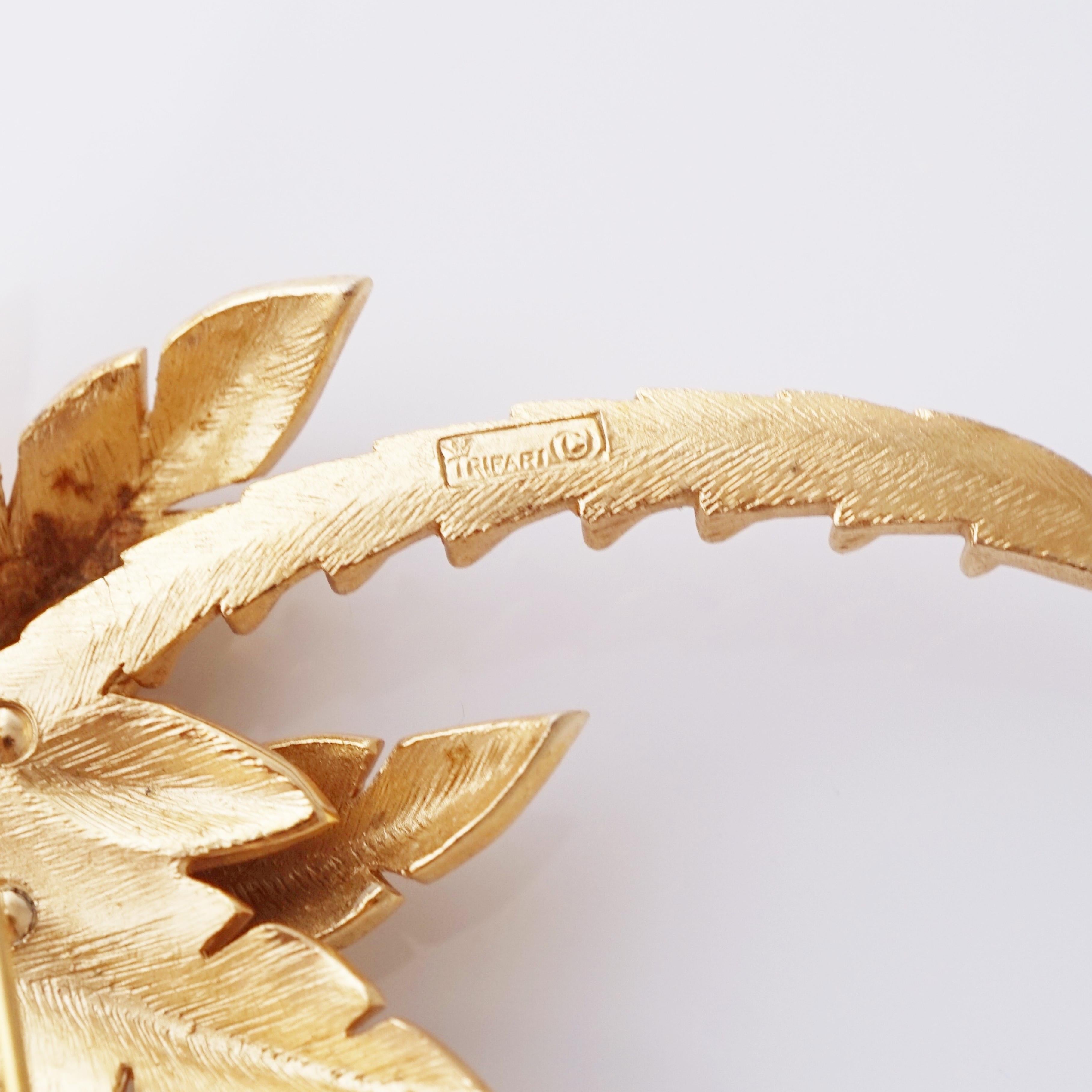 Women's Gilded Oversized Palm Tree Brooch By Crown Trifari, 1950s For Sale