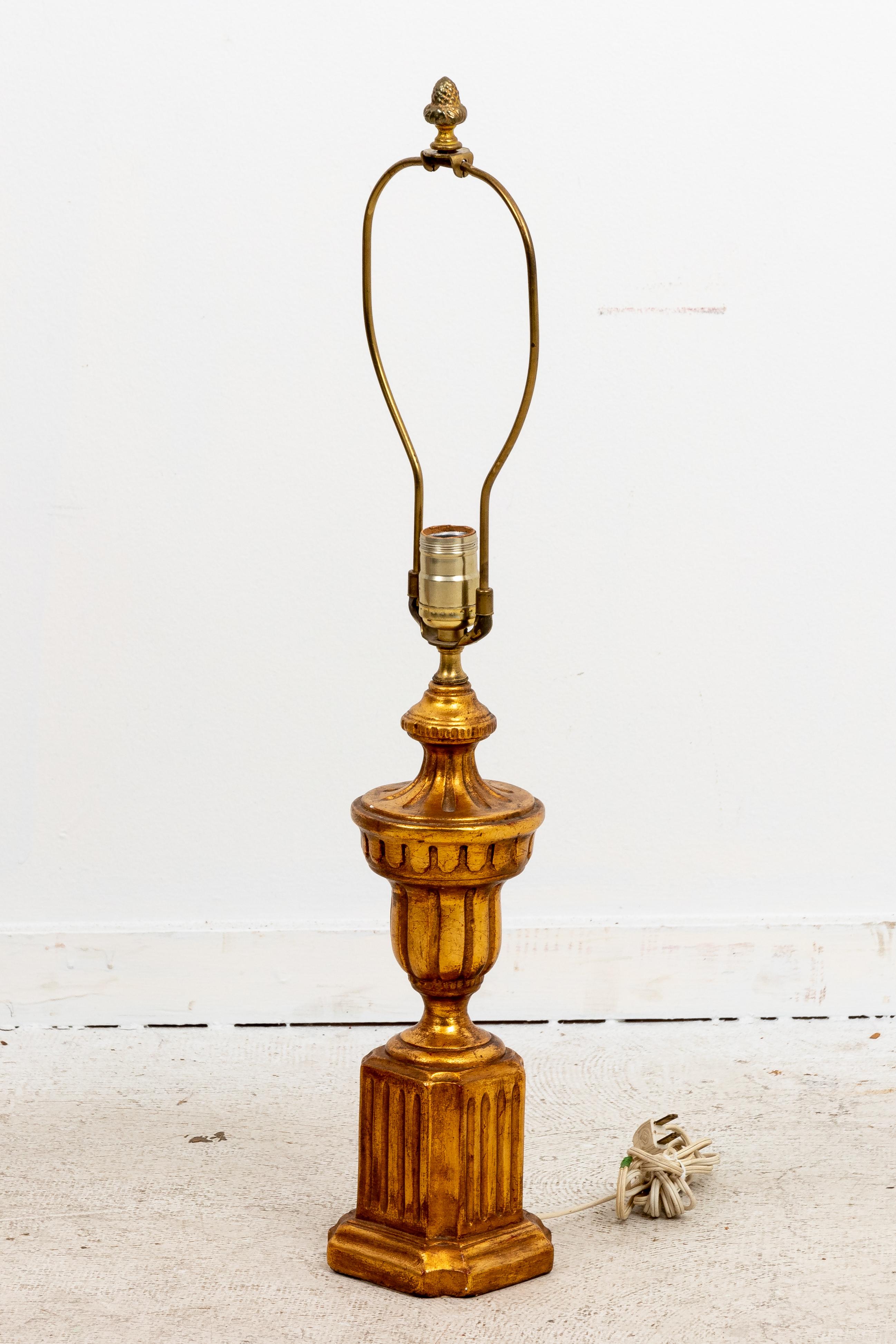 Paire de lampes italiennes dorées Bon état - En vente à New York, NY