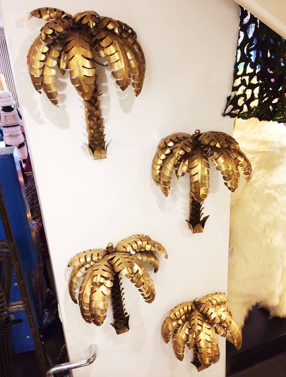 Contemporary Gilded Palmer Wall Lamp in Gold Finish For Sale