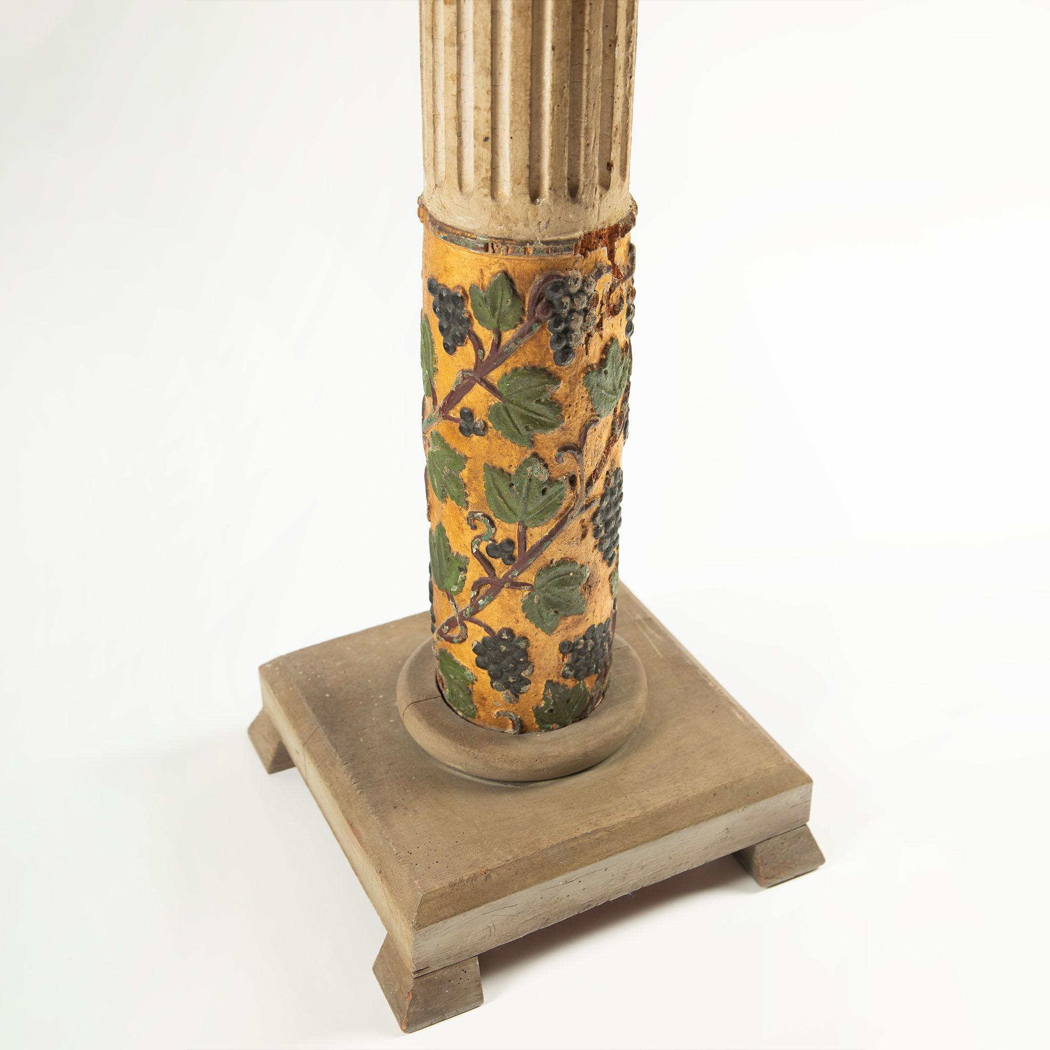 Gilded Pedestal with Carved Grapevines and Rustic Elegance In Excellent Condition For Sale In New York, NY