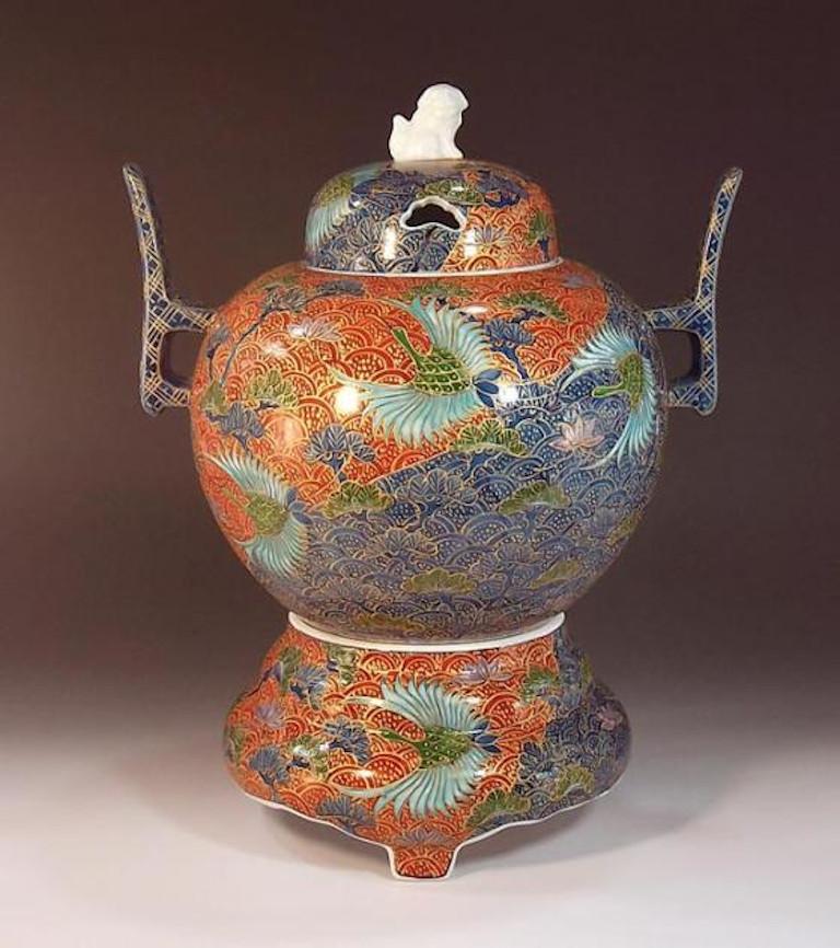 Tarro contemporáneo japonés con tapa de porcelana dorada roja púrpura del Maestro Artista en Nuevo estado para la venta en Takarazuka, JP