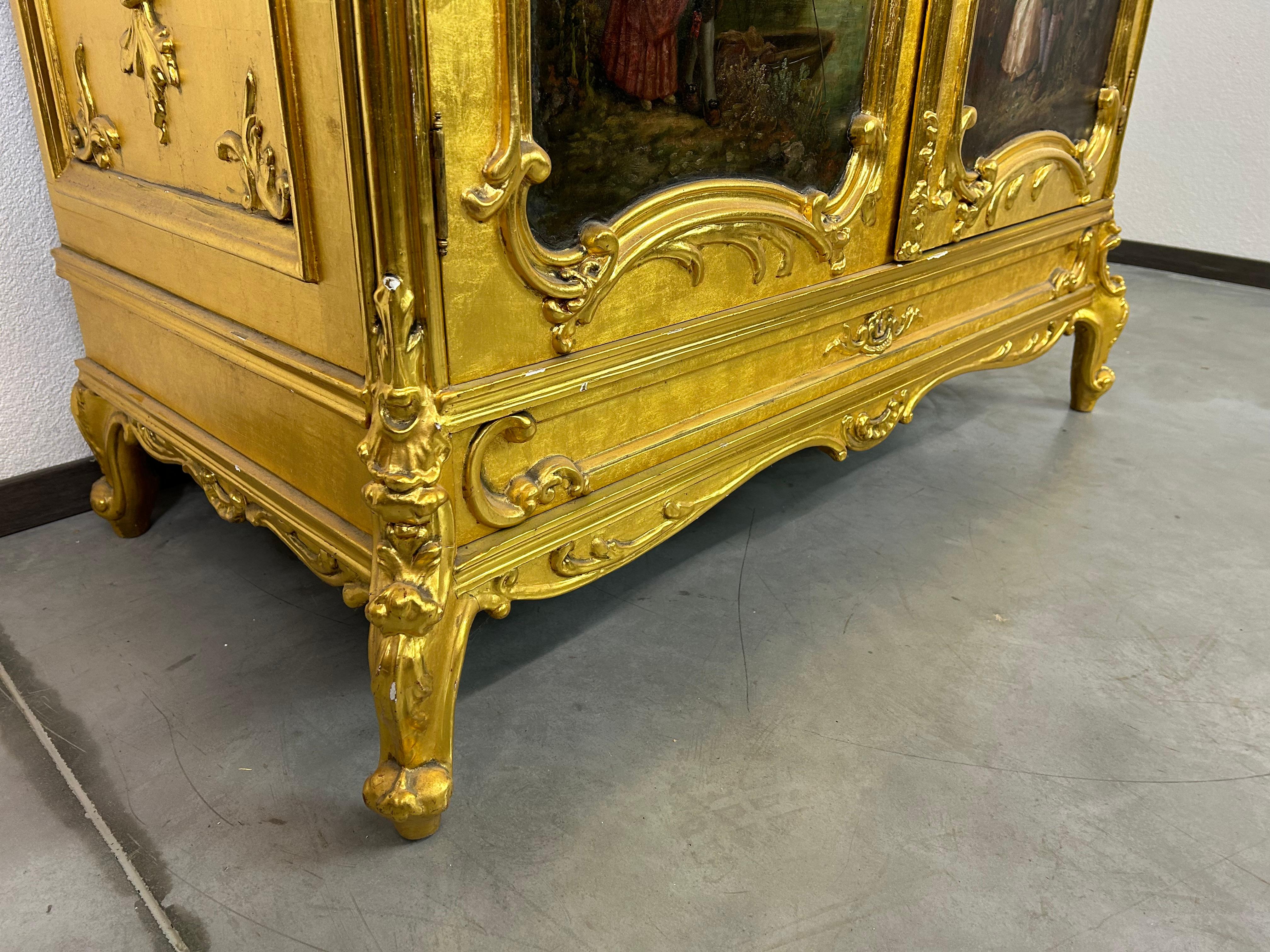 Gilded Rococo sideboard 18th century For Sale 3