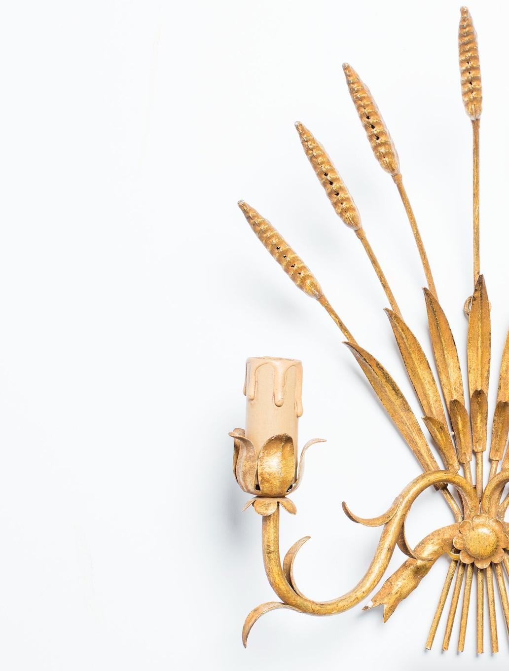Vintage French Provincial Wheat Sheaf Gilded Sconces In Good Condition In South Salem, NY