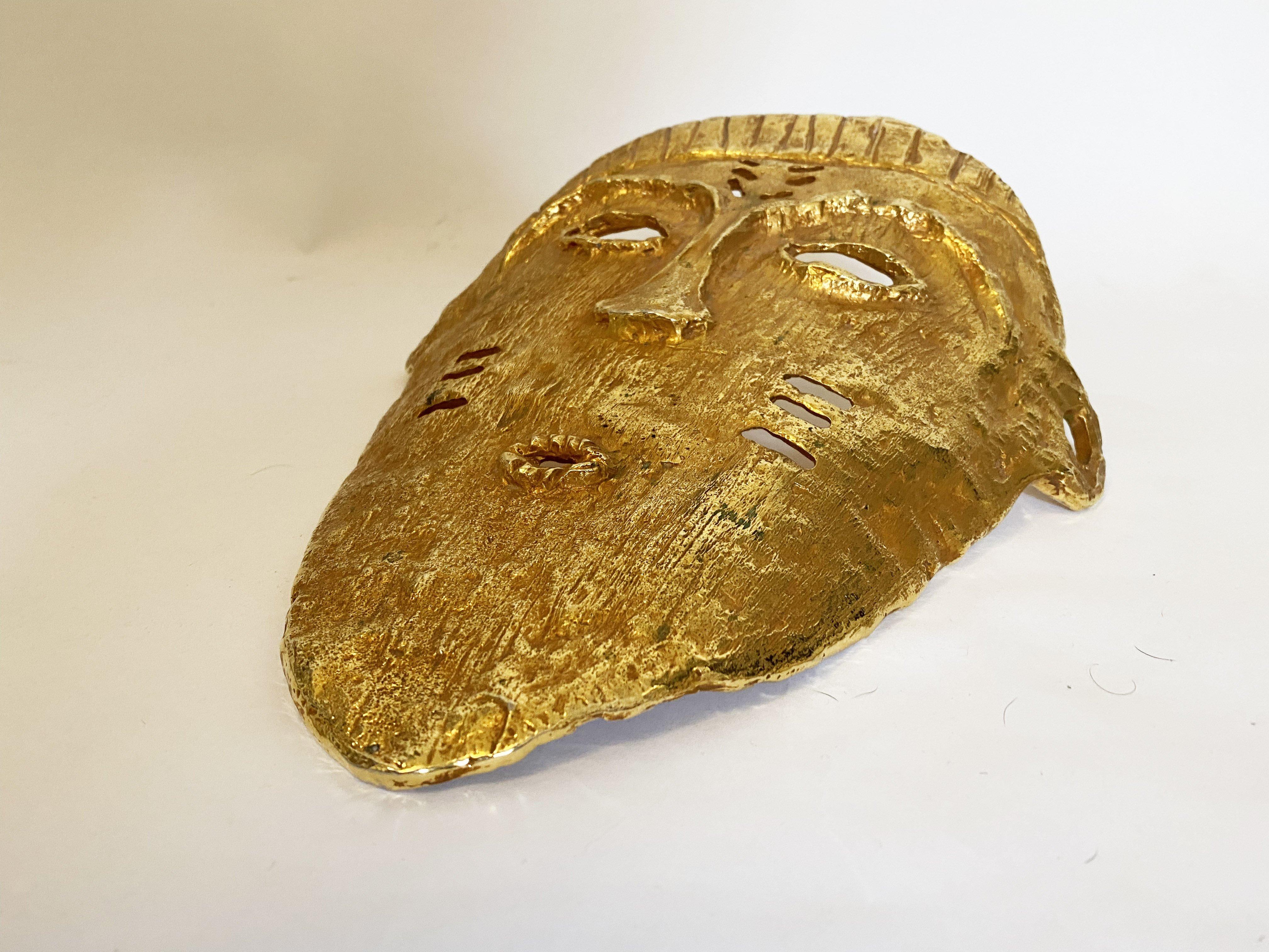 Masque sculptural doré de Linda Hattab pour Fondica, France, années 1990. 1
