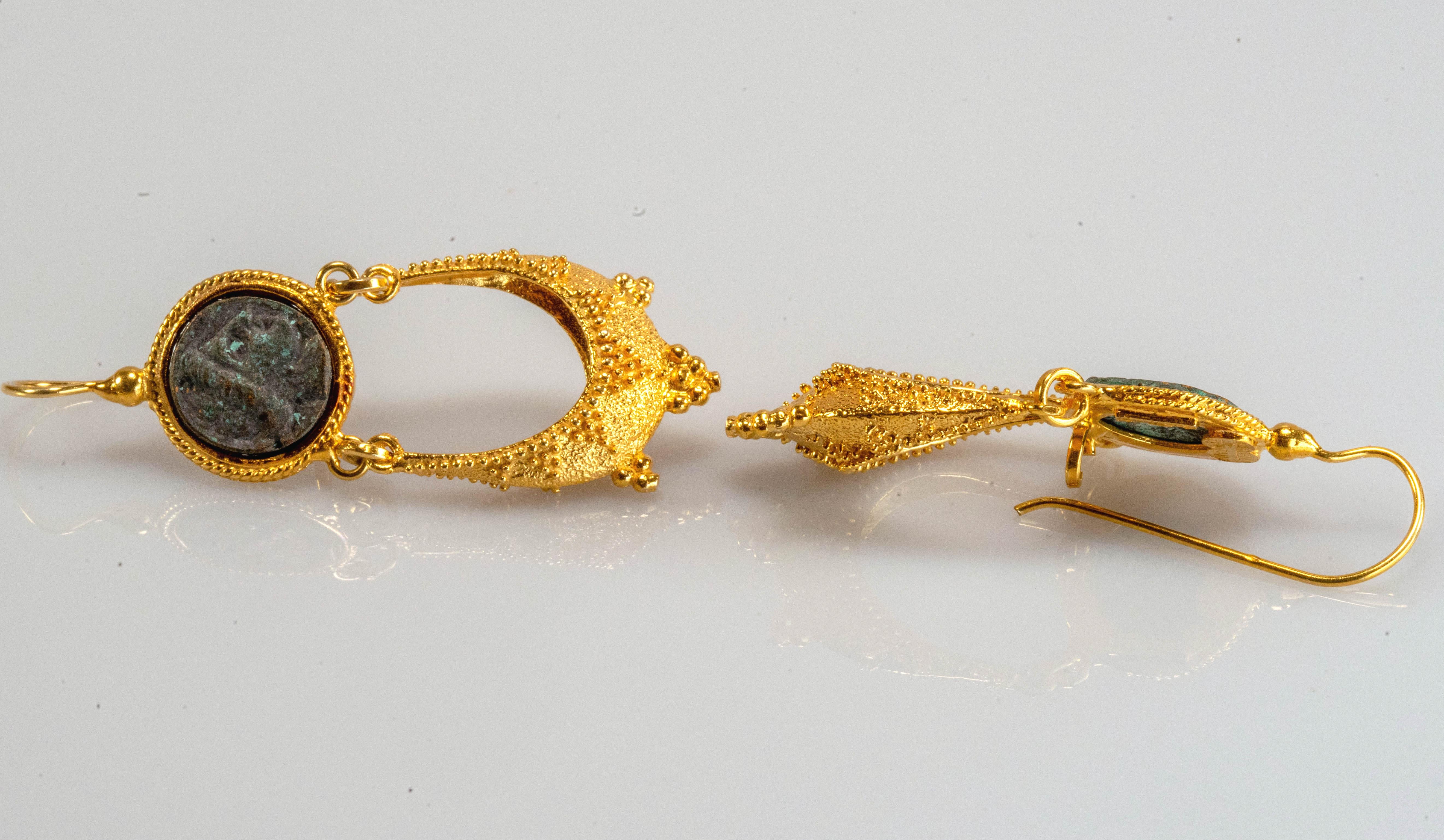 Classical Roman Gilded Silver Earrings with Ancient Bronze Coin and Saddlebag Roman Style For Sale