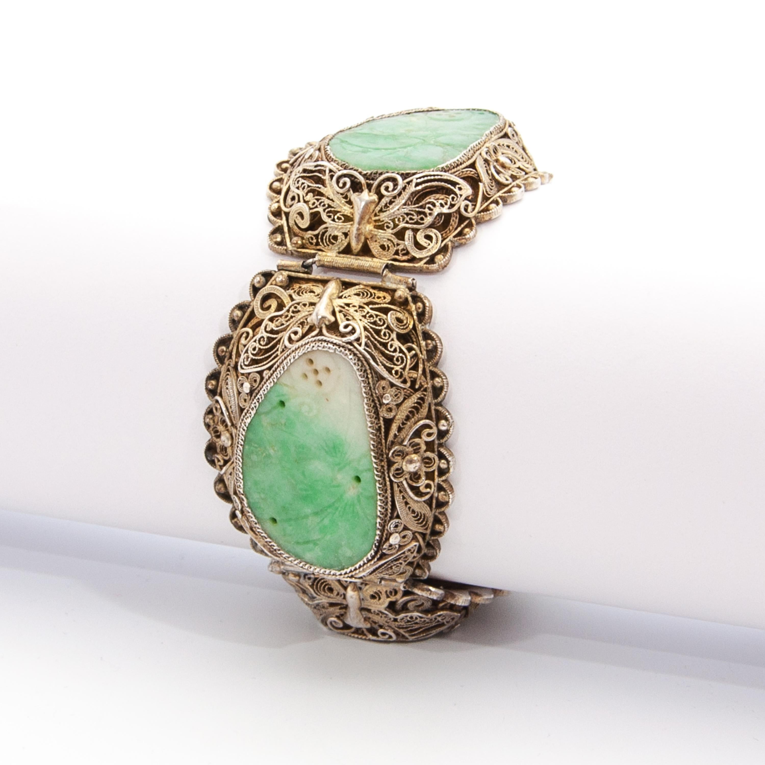 Bracelet vintage à maillons en argent doré et jade sculpté en vente 3